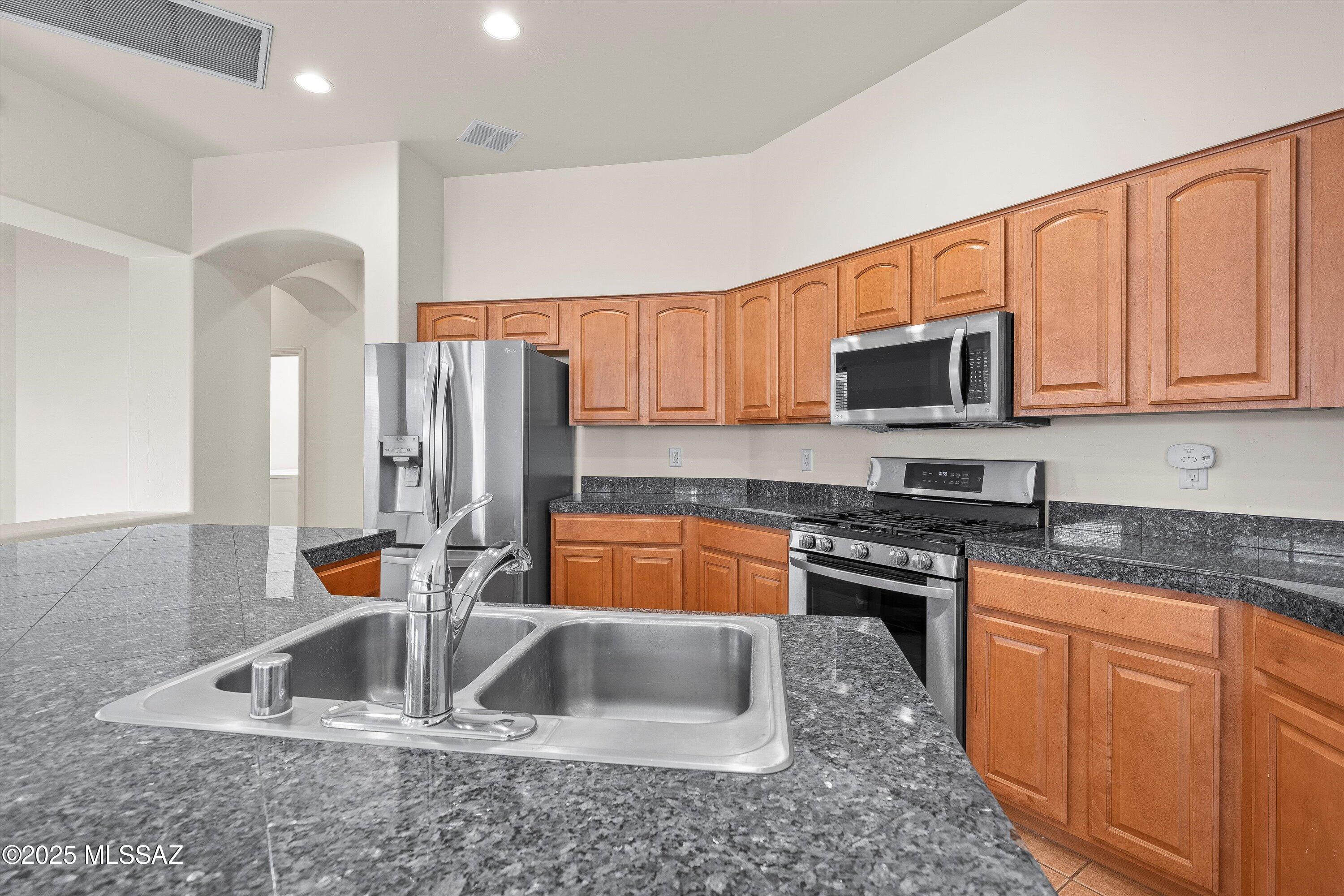 10065 E Emberwood Drive