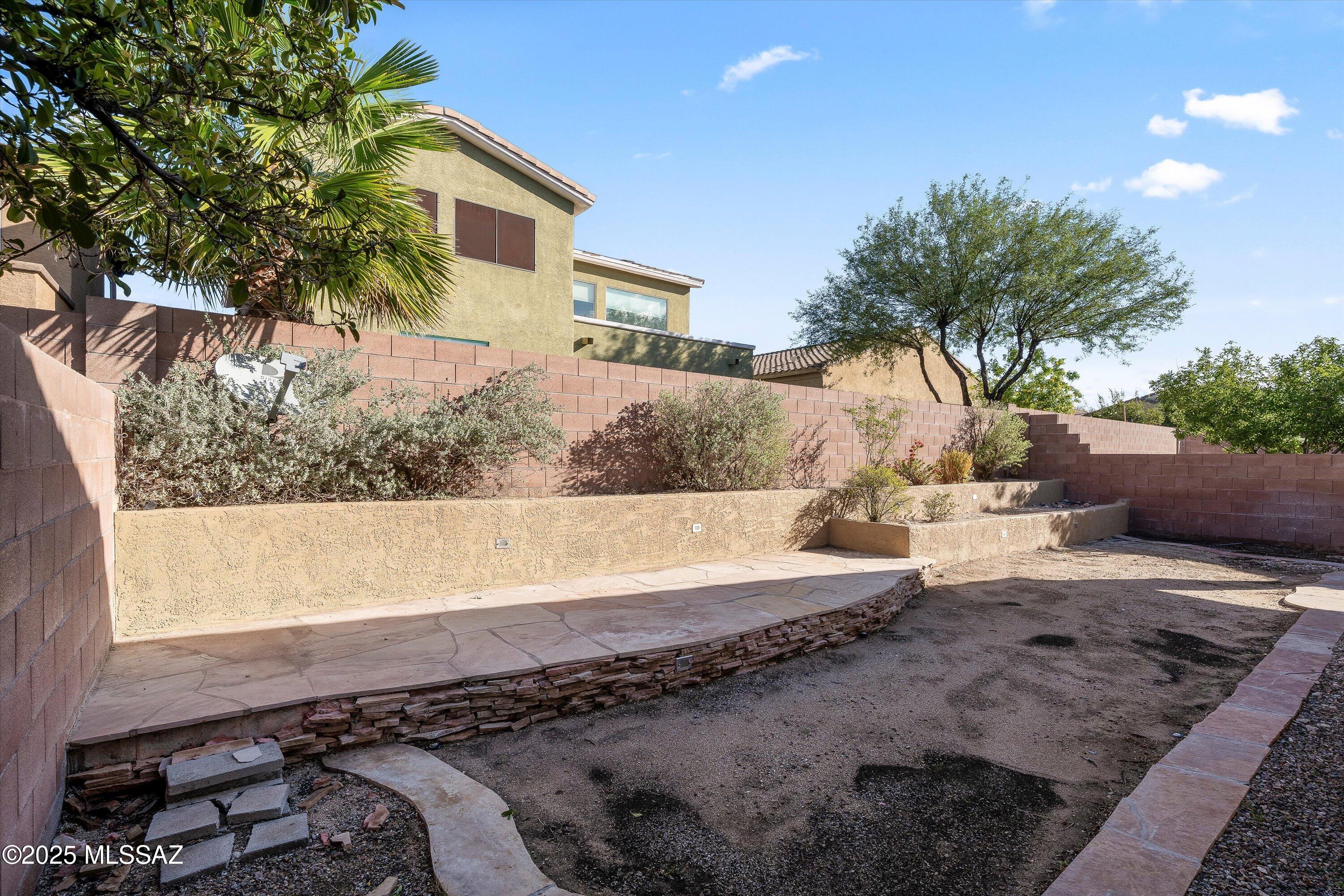 10065 E Emberwood Drive