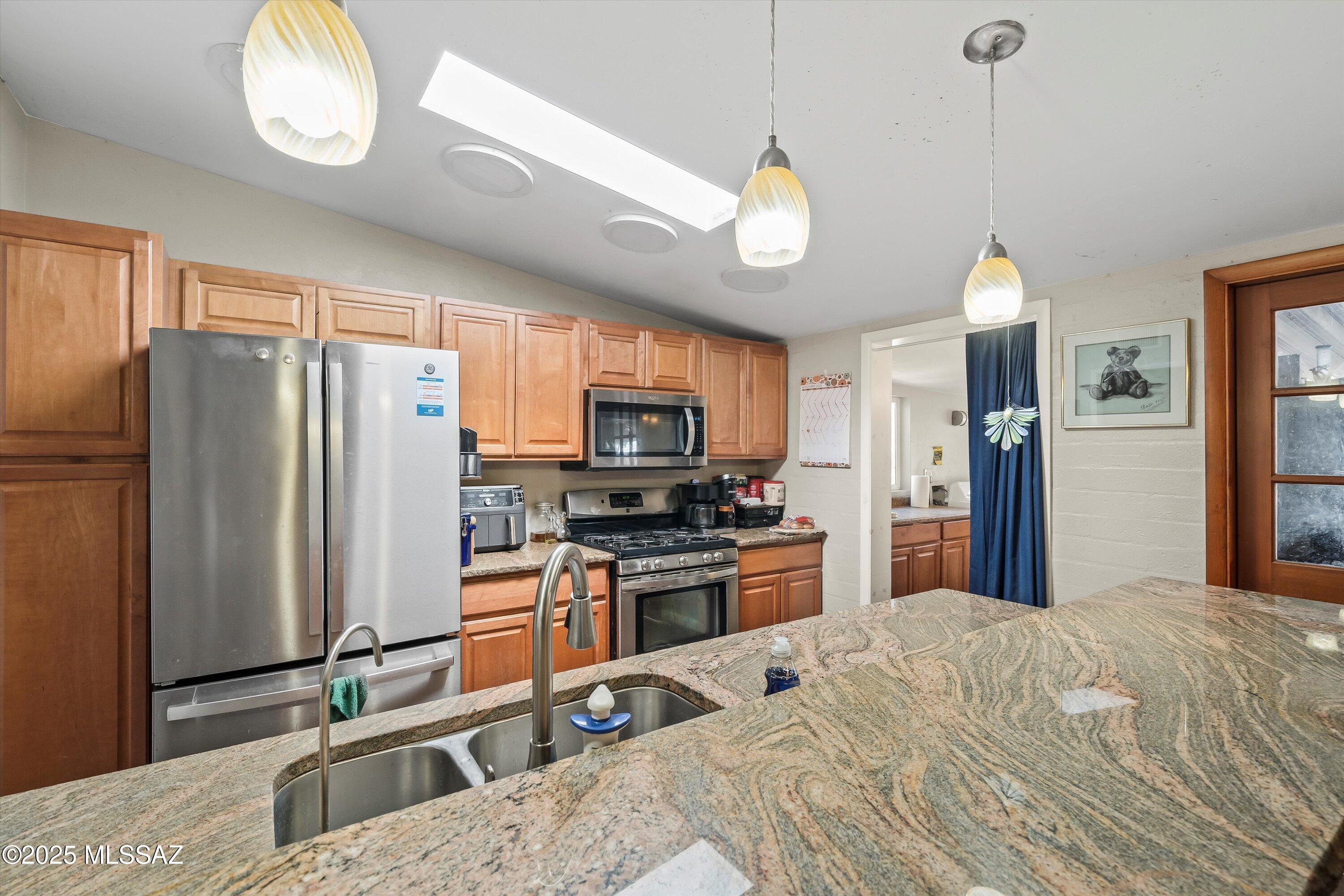 1717 S Avenida Regulo