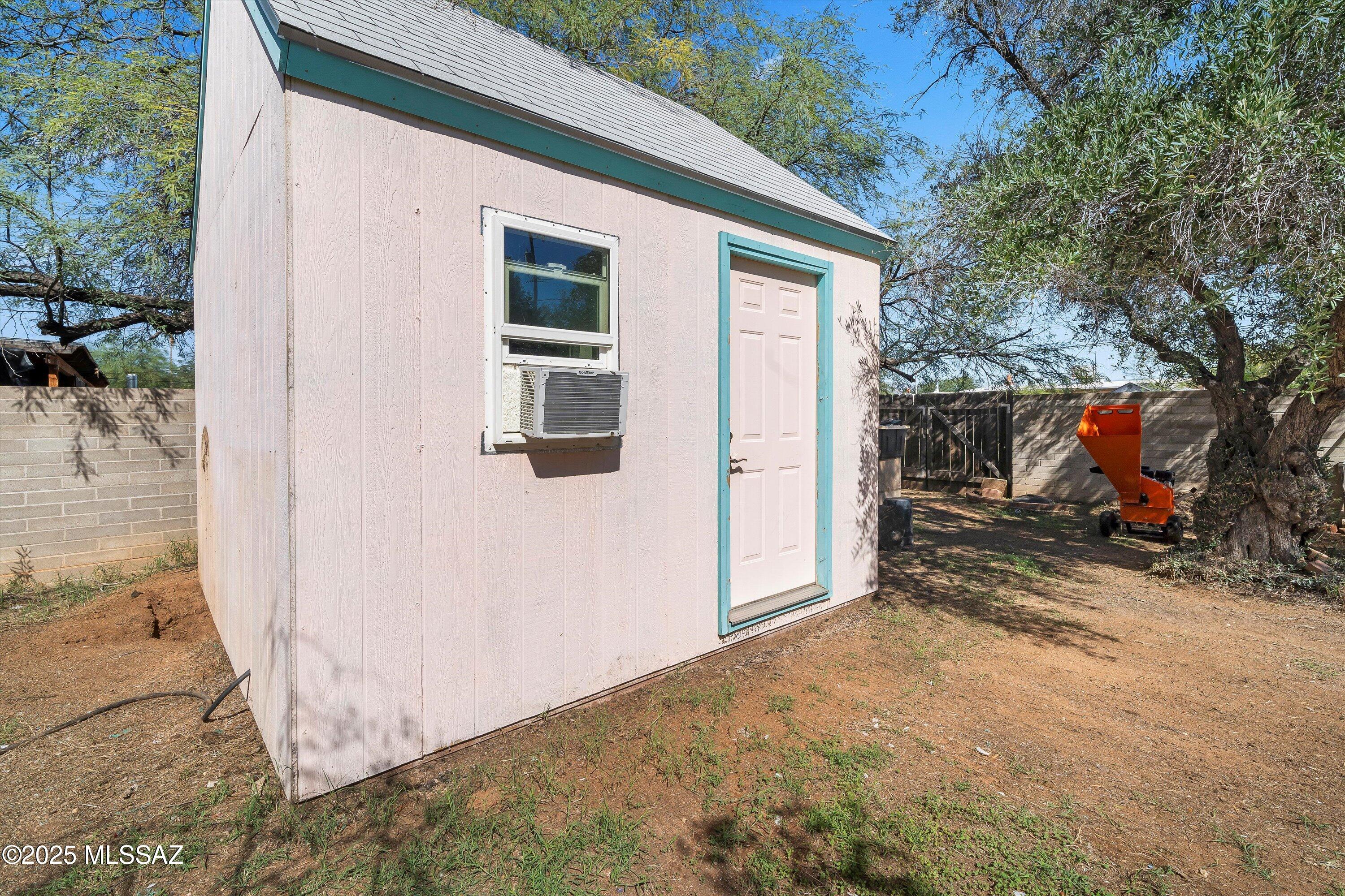 1717 S Avenida Regulo