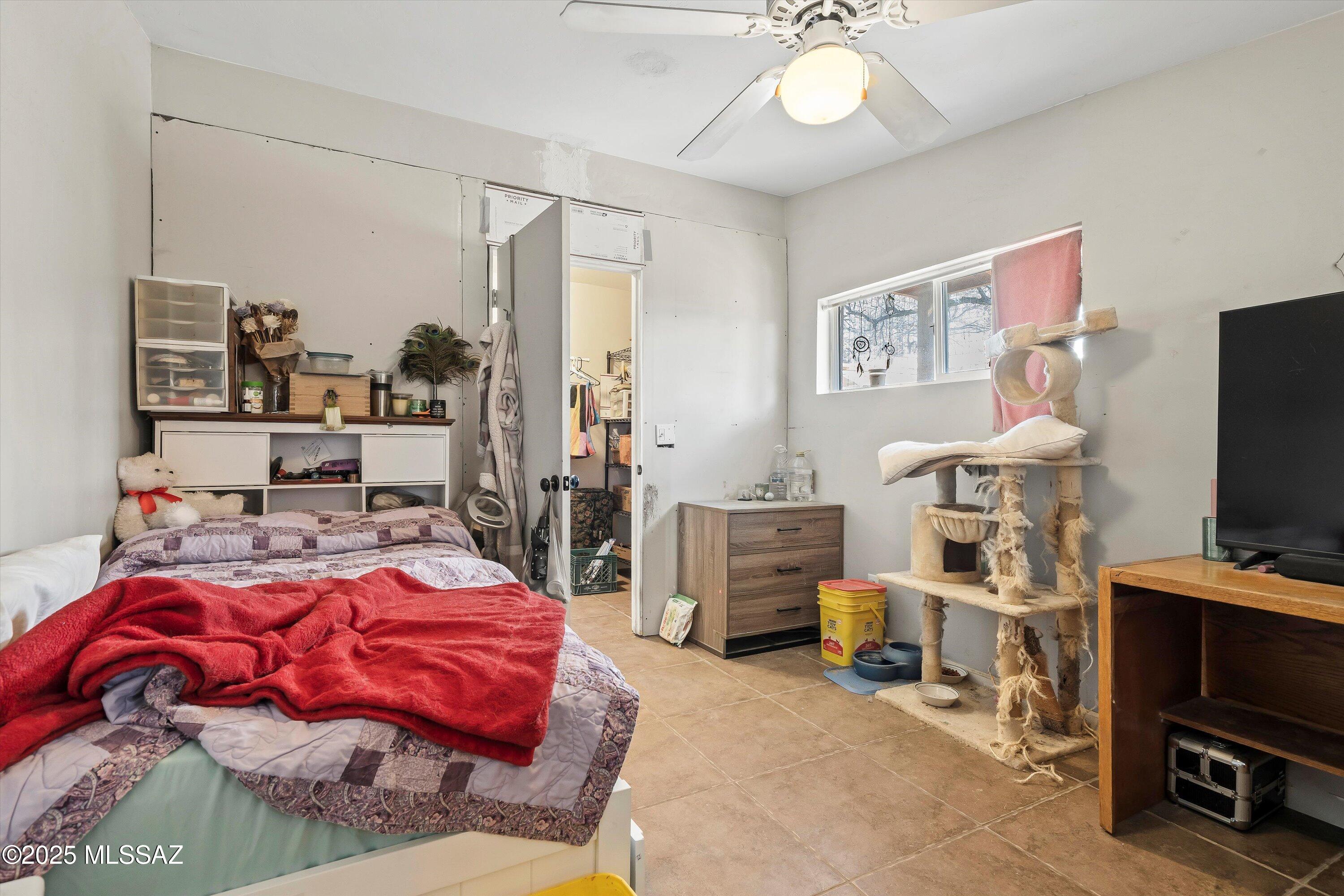 1717 S Avenida Regulo