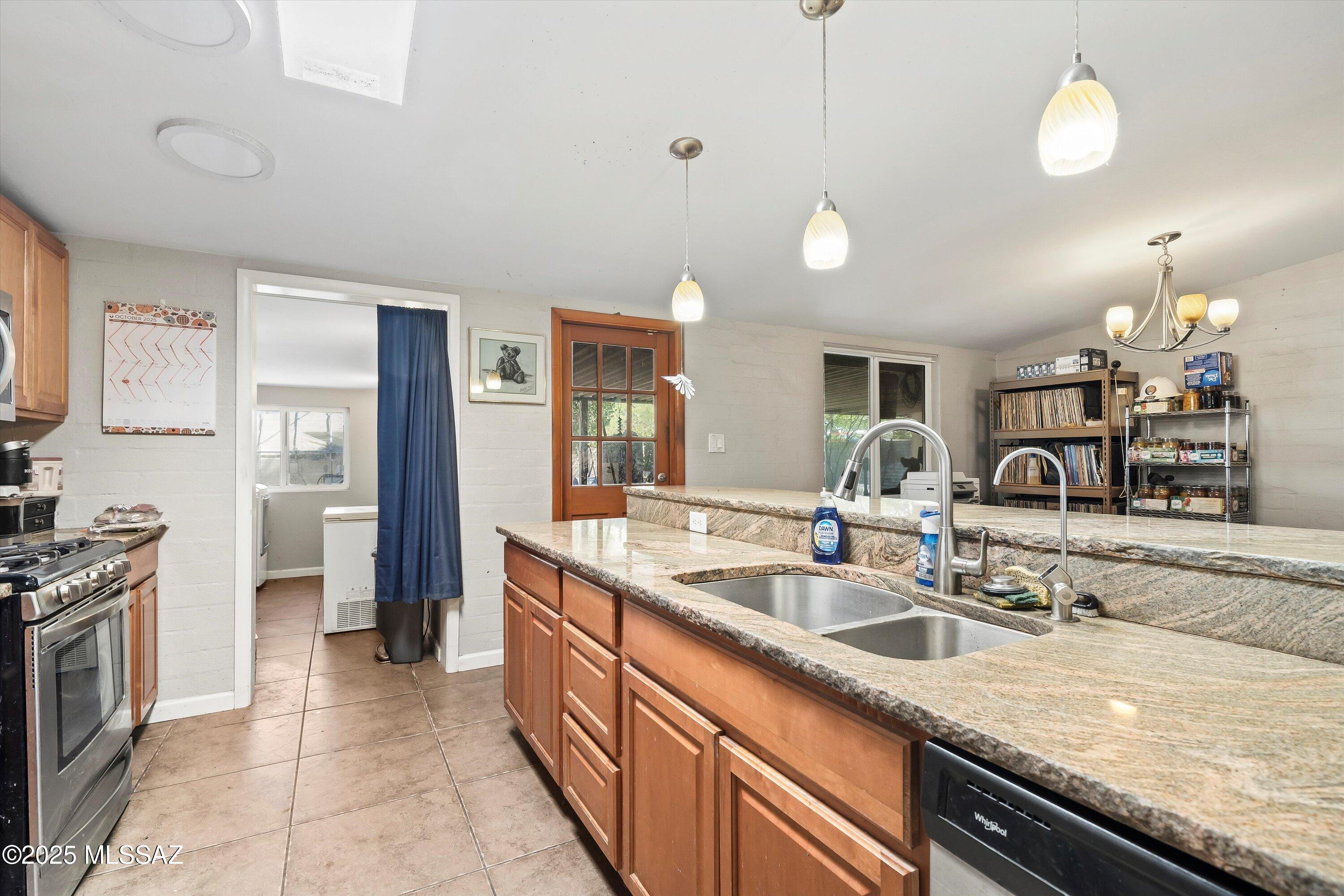 1717 S Avenida Regulo