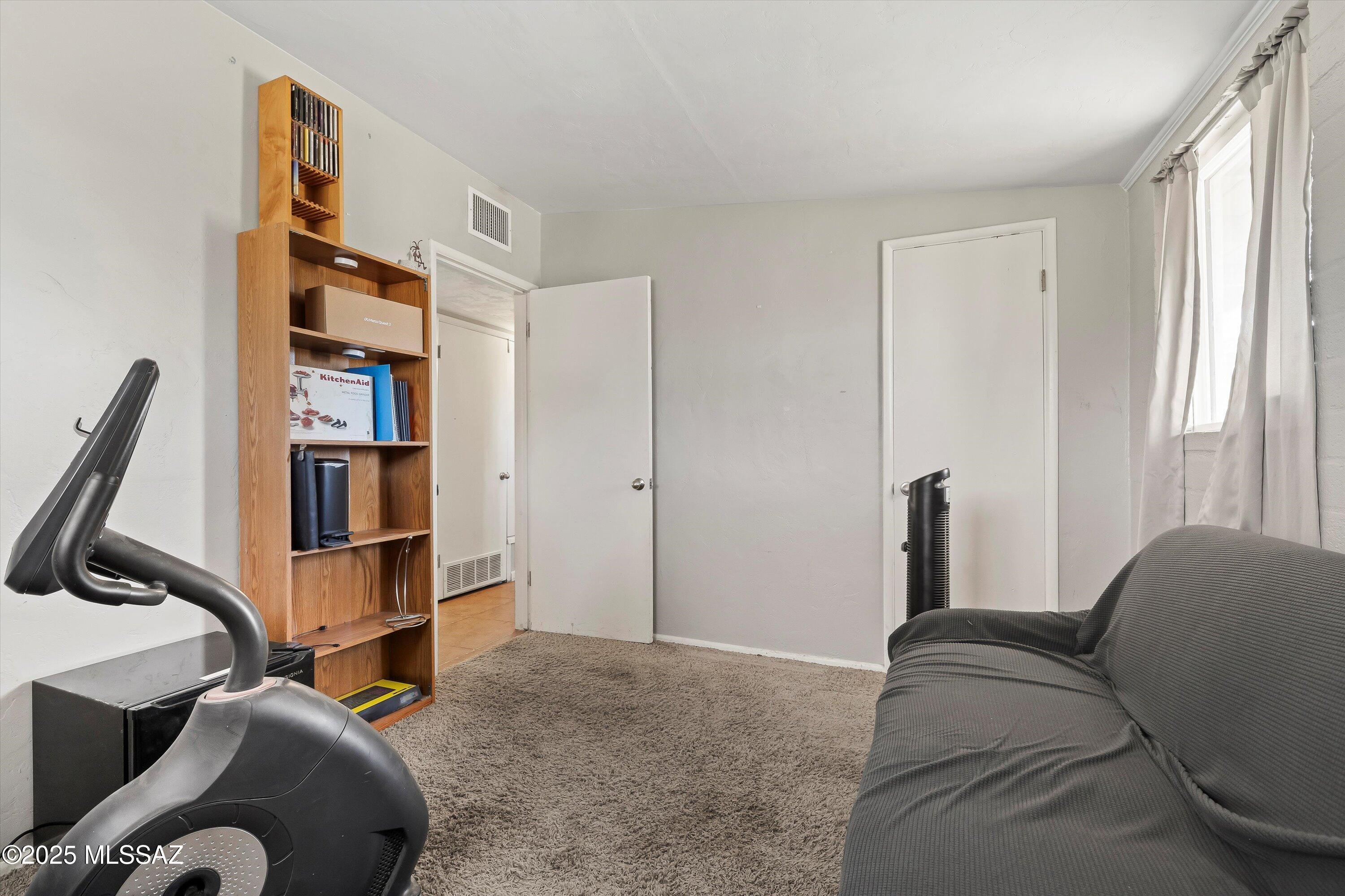 1717 S Avenida Regulo