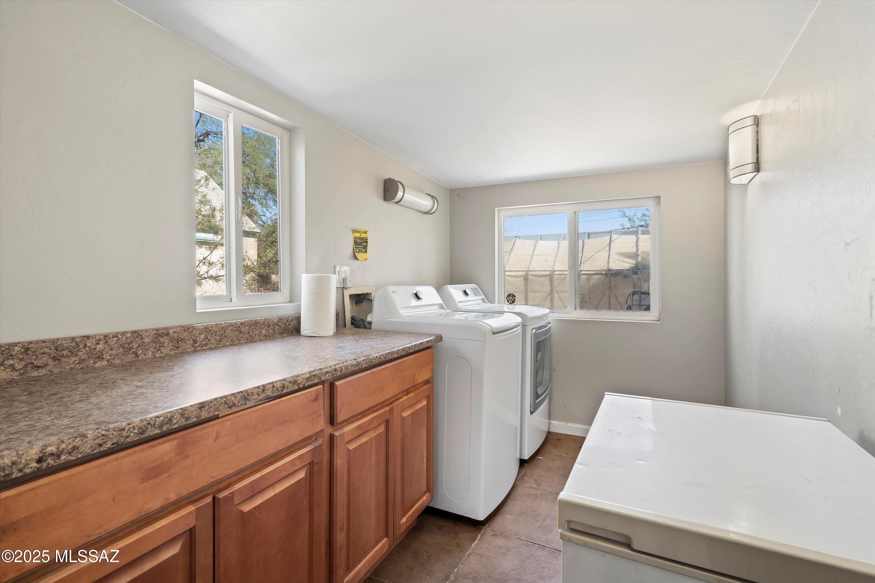 1717 S Avenida Regulo