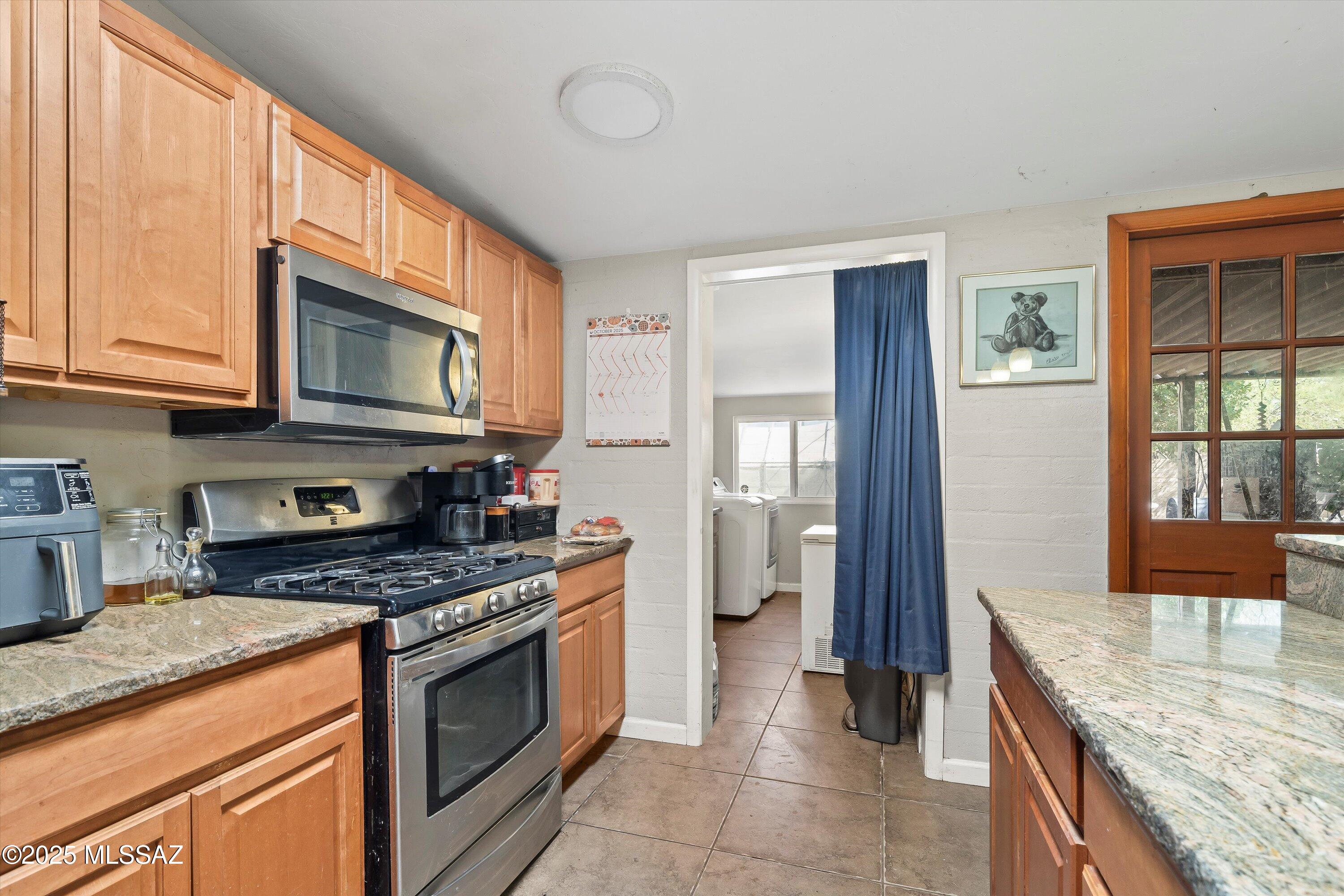 1717 S Avenida Regulo