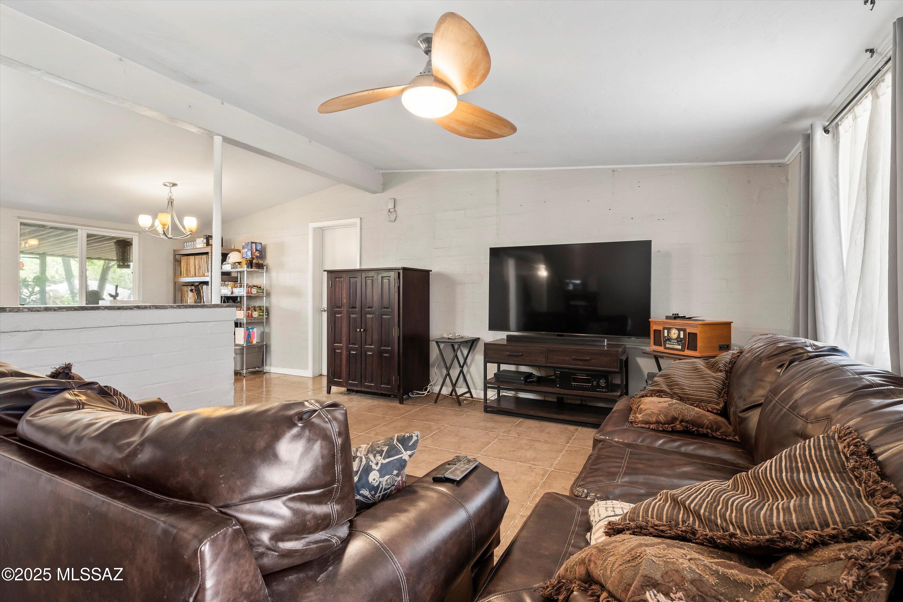 1717 S Avenida Regulo