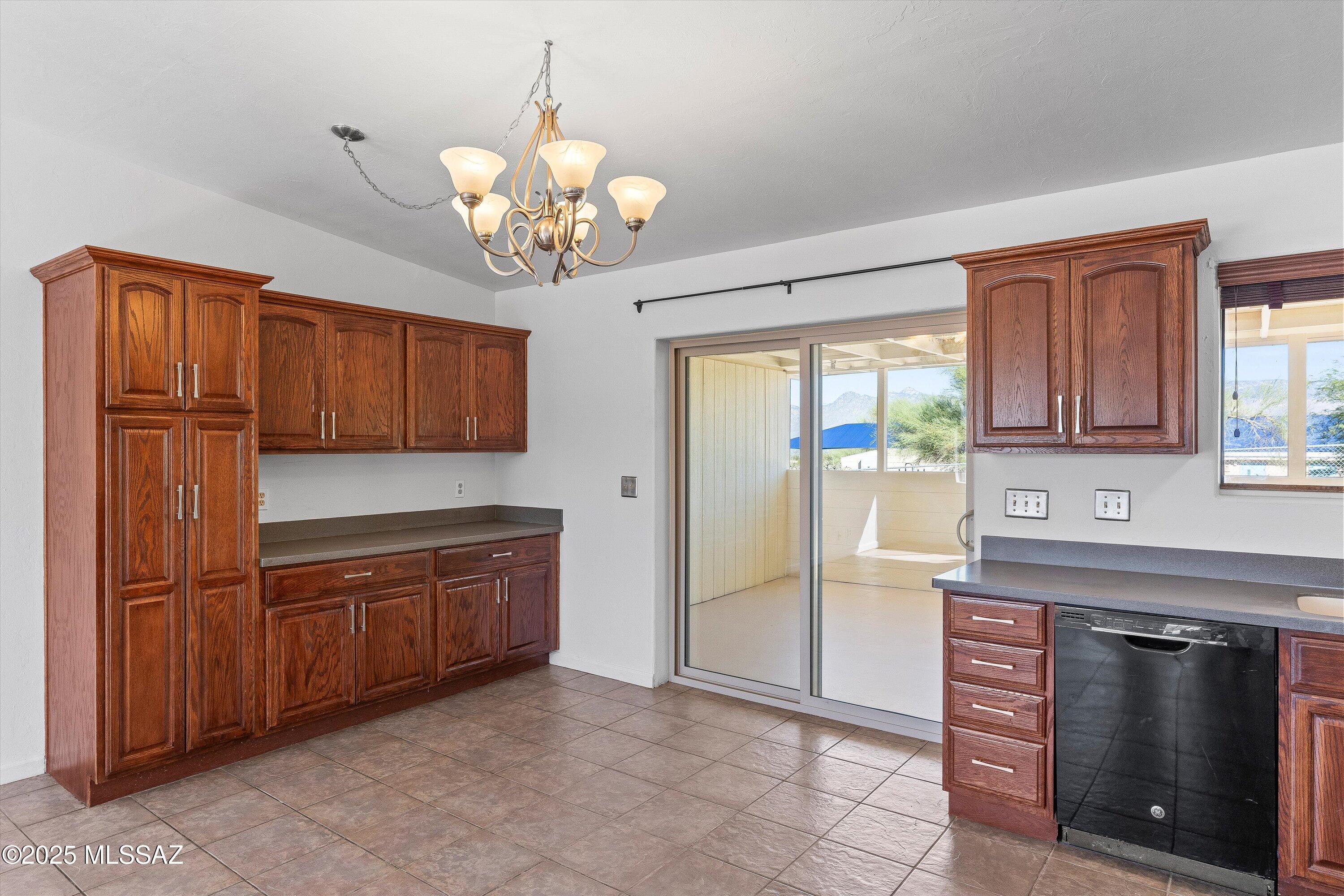 10501 E Calle Del Este