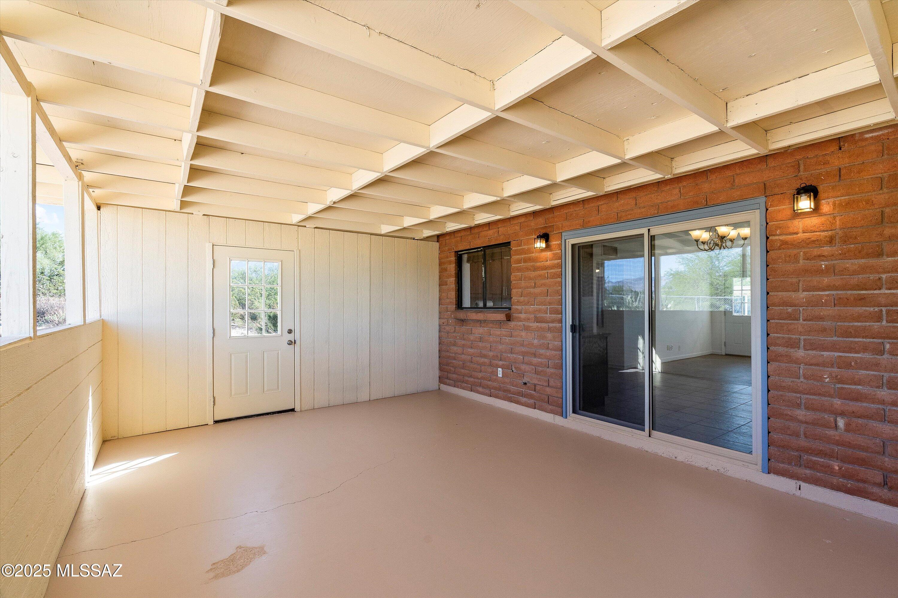 10501 E Calle Del Este