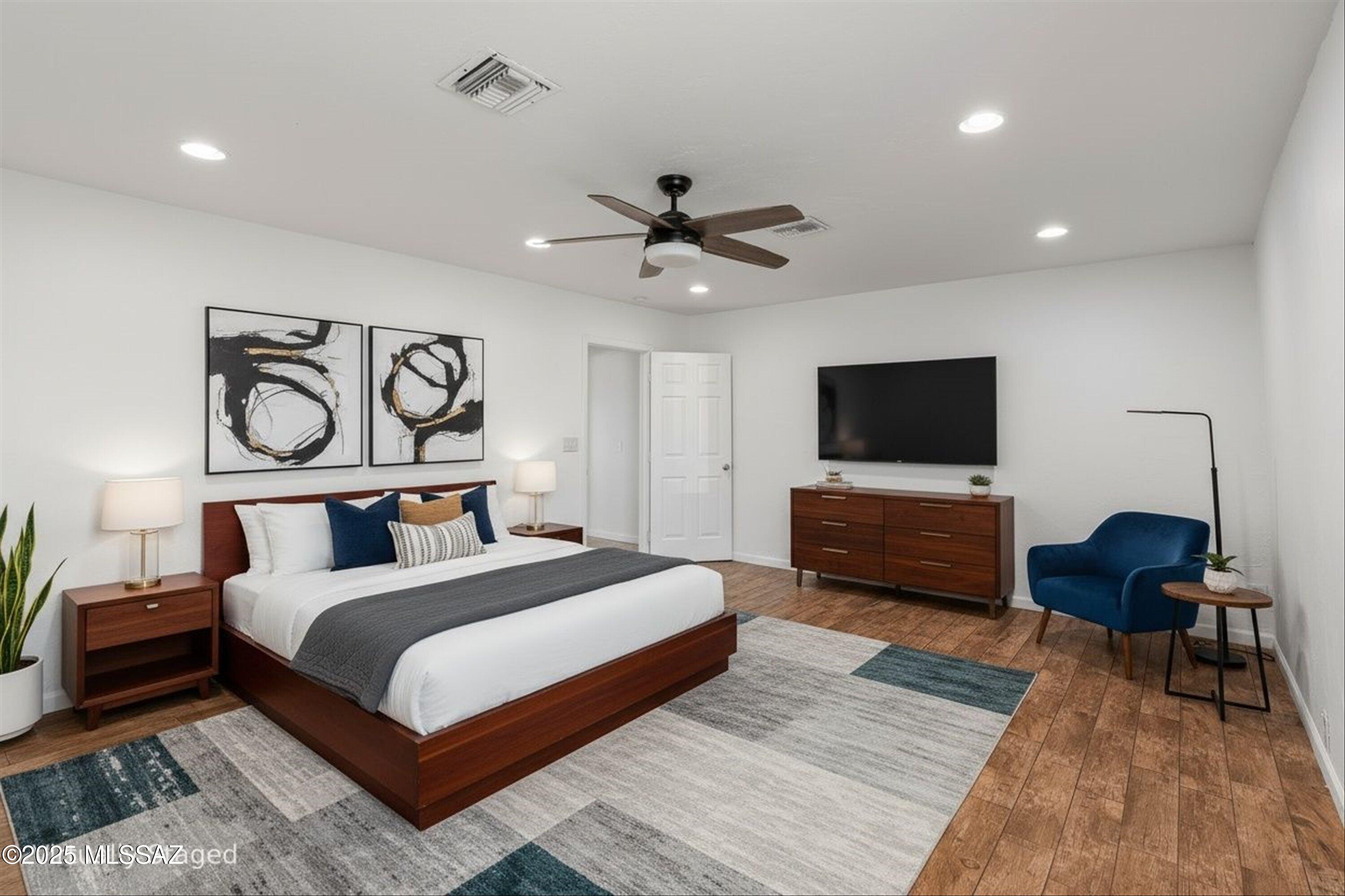 10501 E Calle Del Este