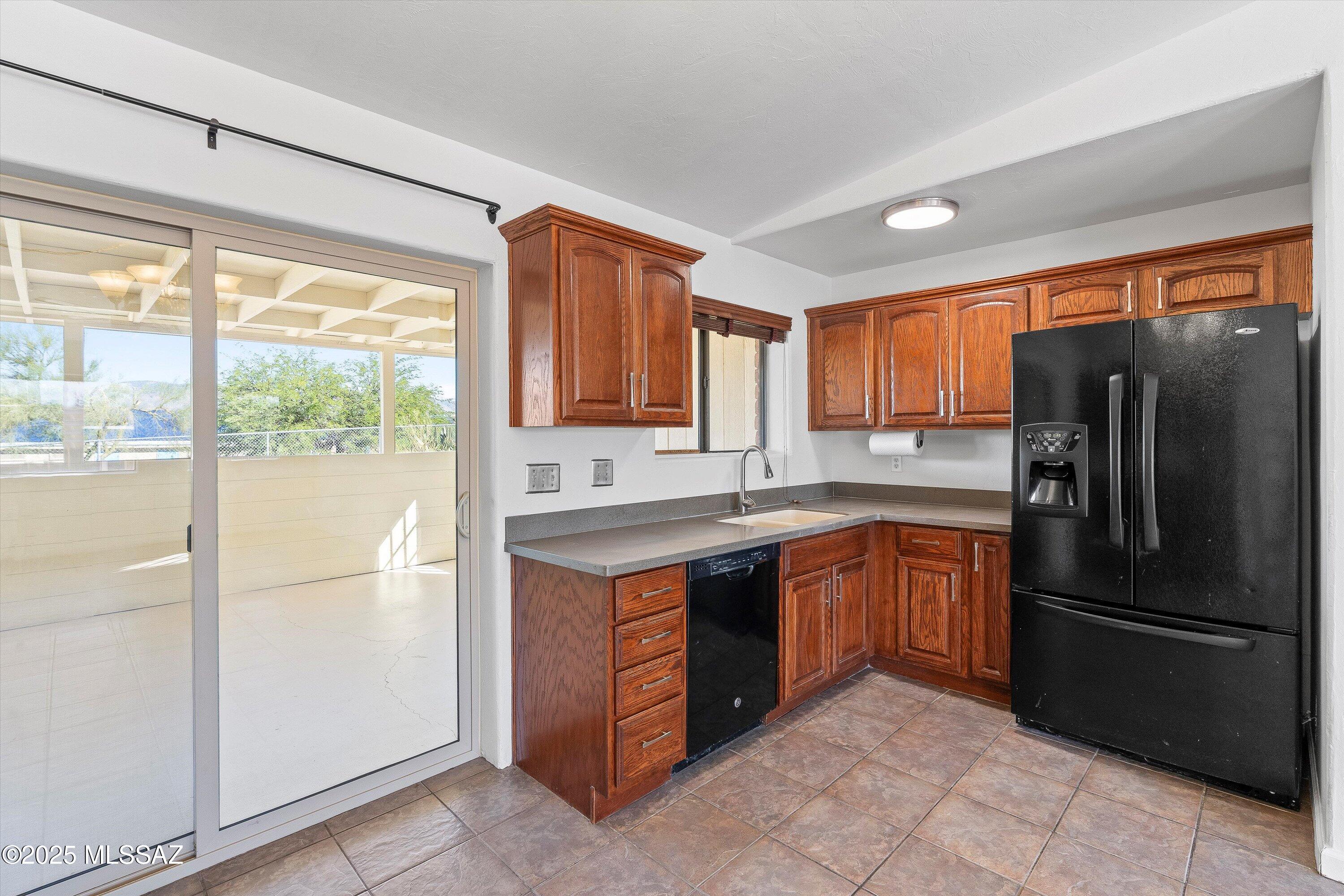 10501 E Calle Del Este