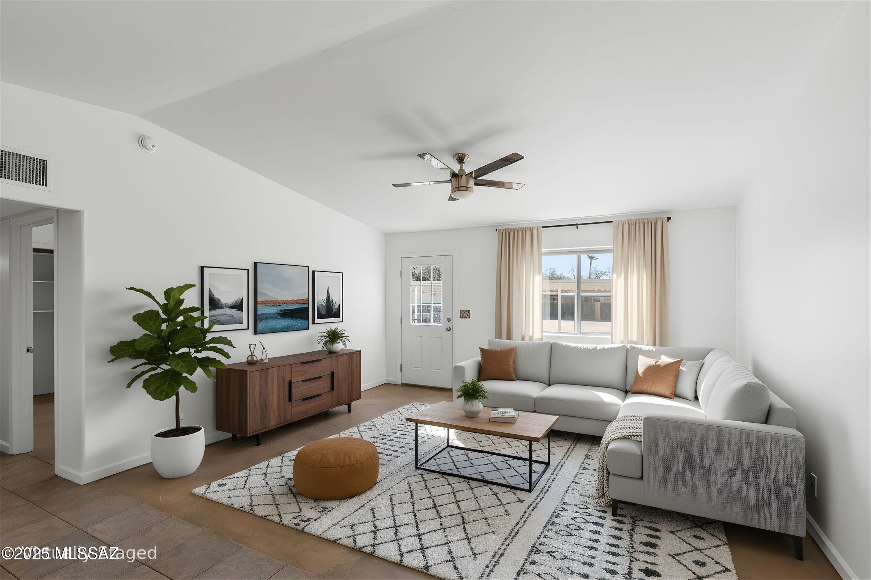 10501 E Calle Del Este