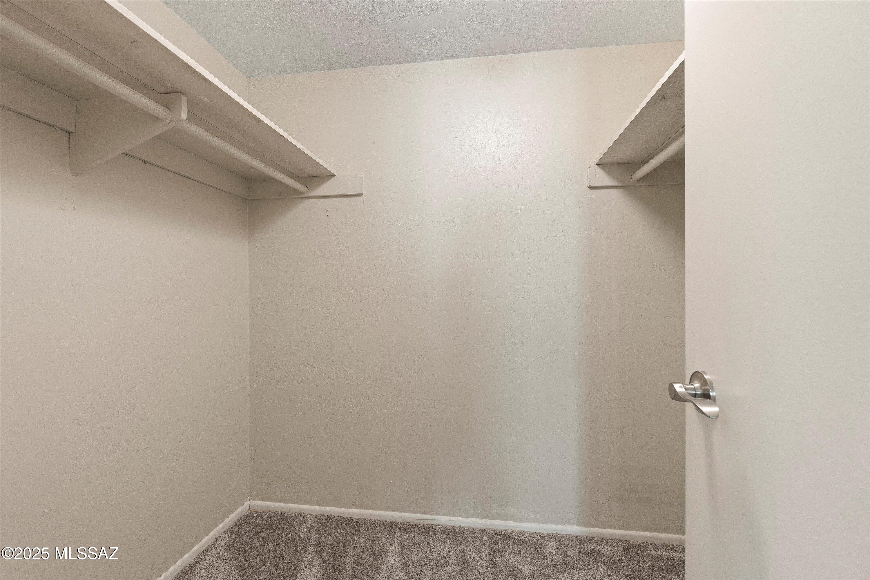 808 S Langley Avenue Unit: 105