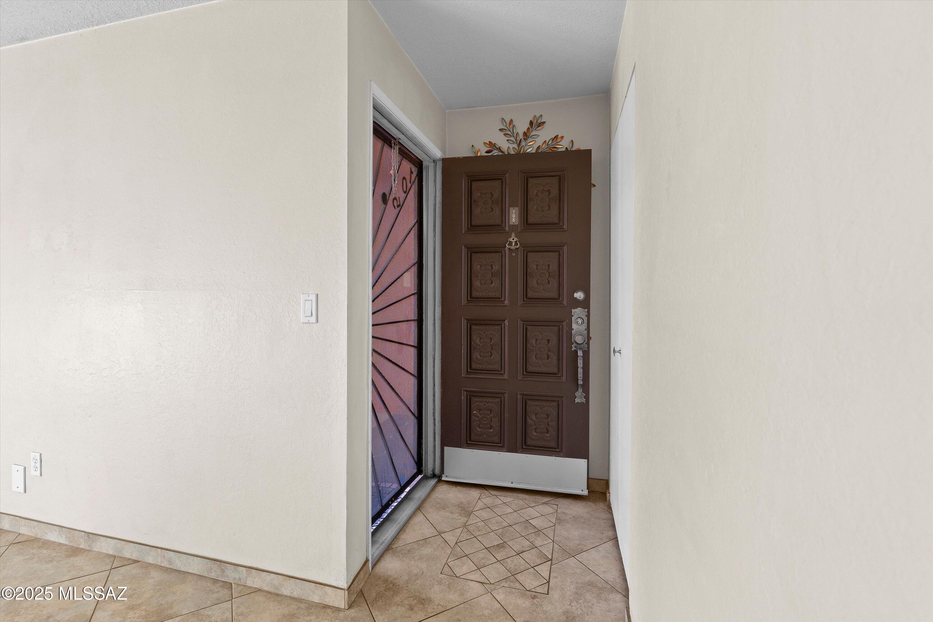 808 S Langley Avenue Unit: 105