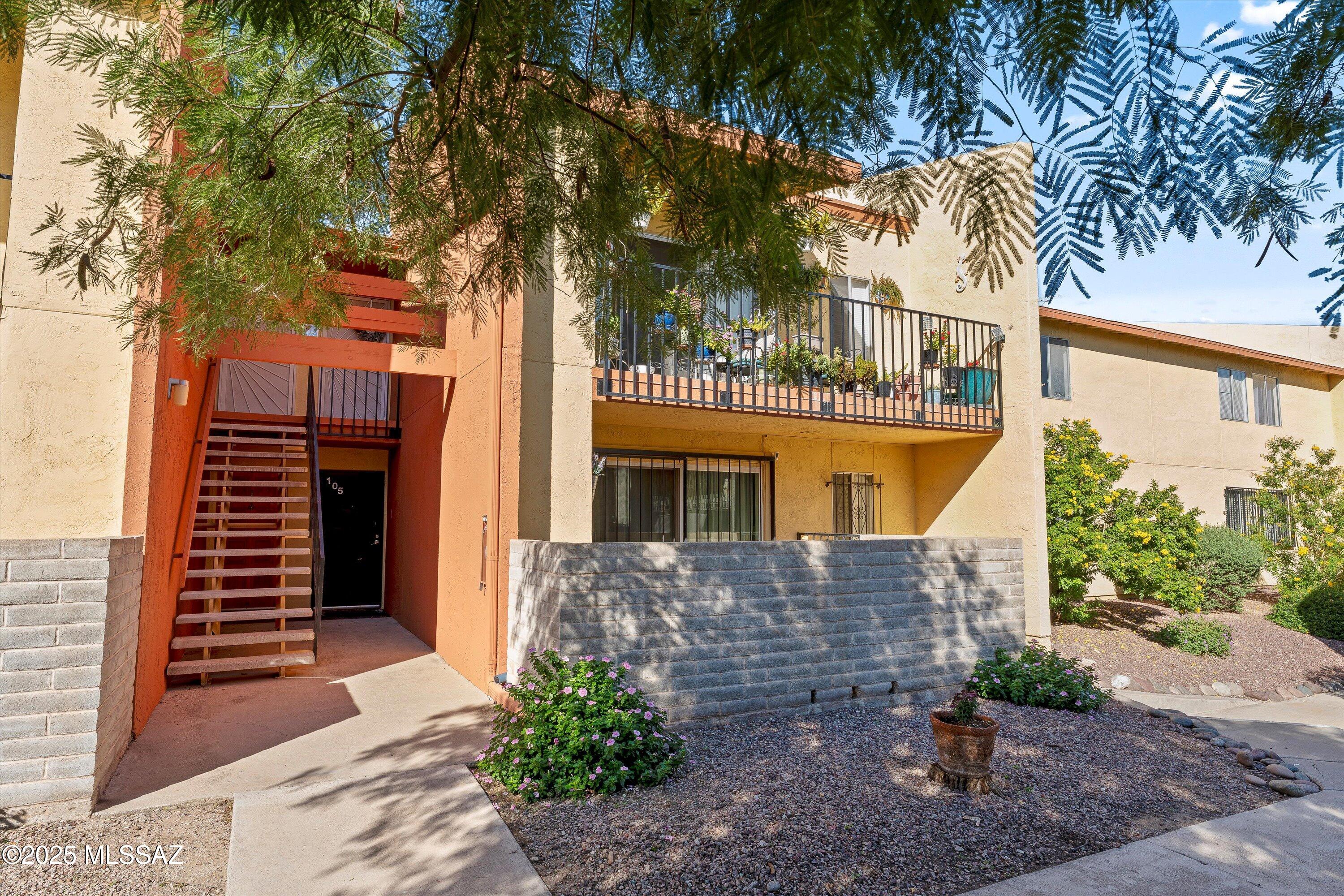 808 S Langley Avenue Unit: 105