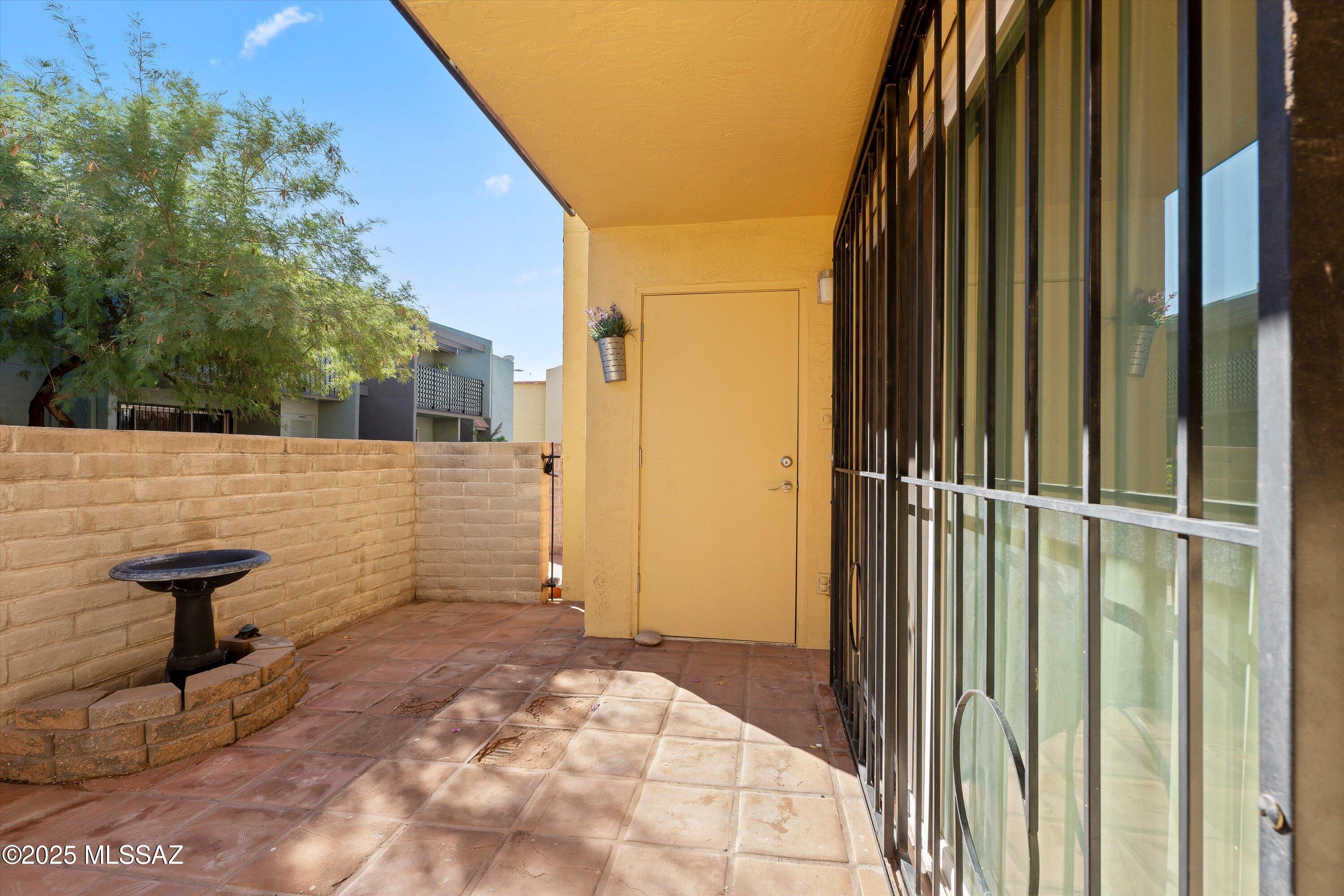 808 S Langley Avenue Unit: 105