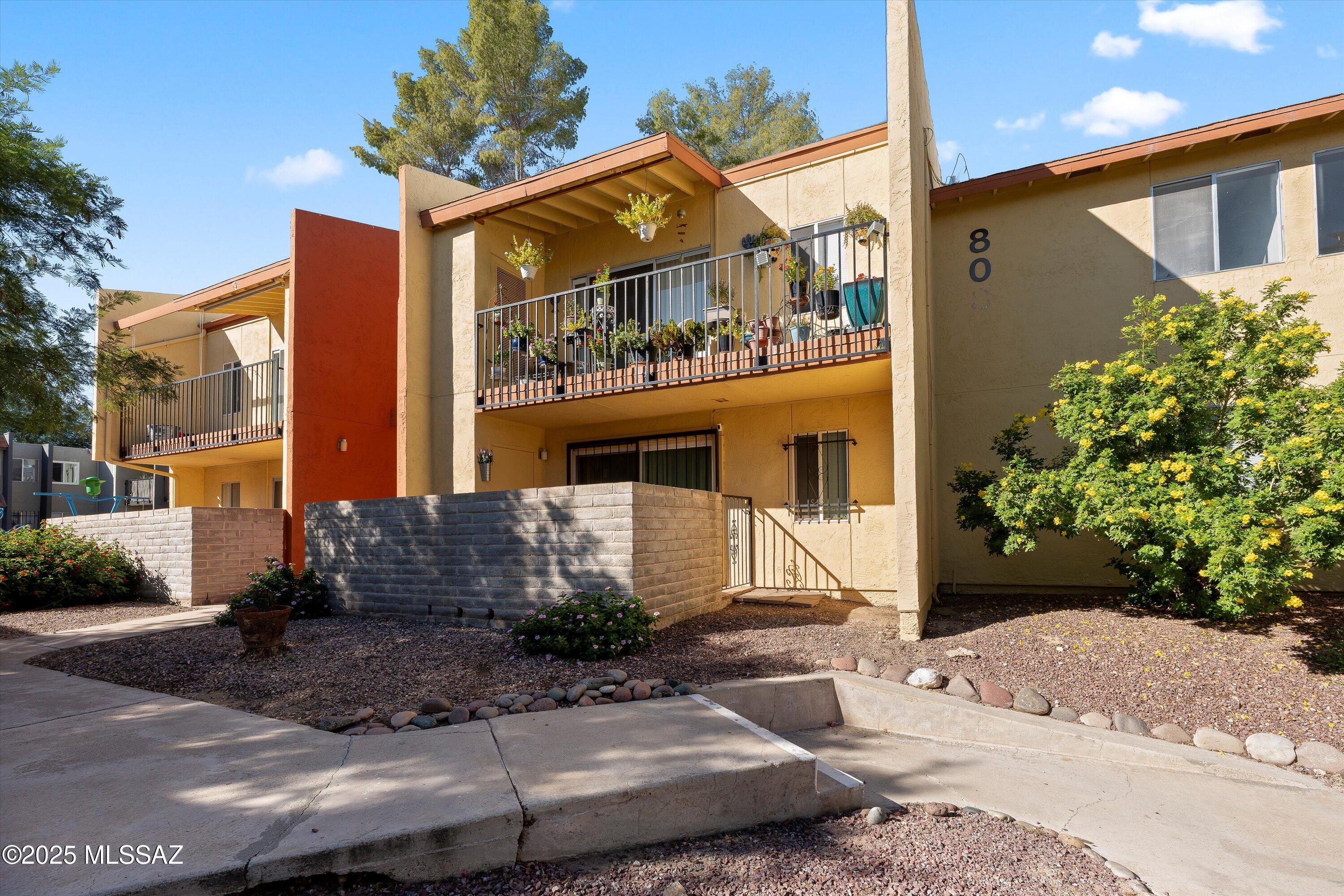 808 S Langley Avenue Unit: 105