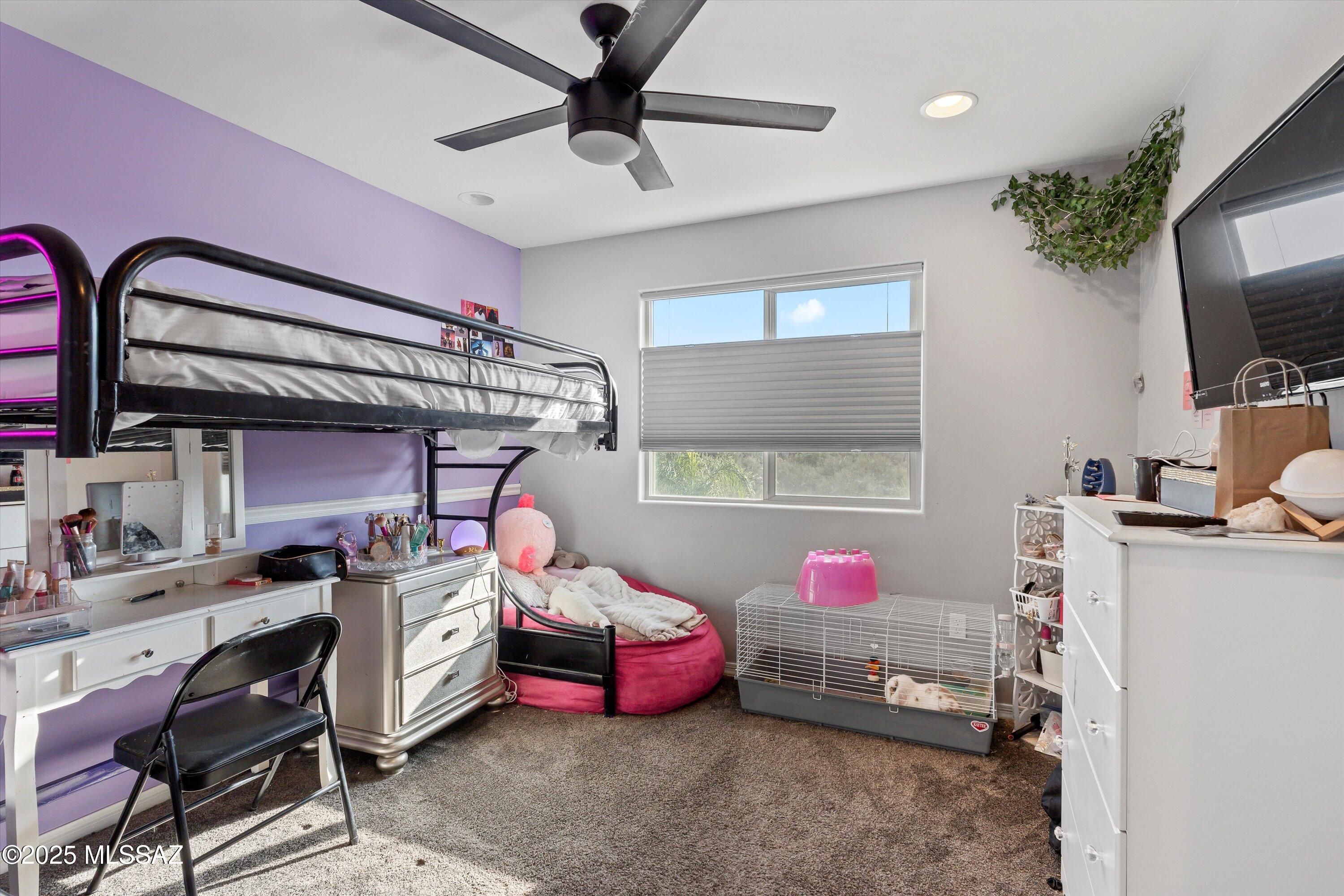 5846 S Clonmellon Avenue