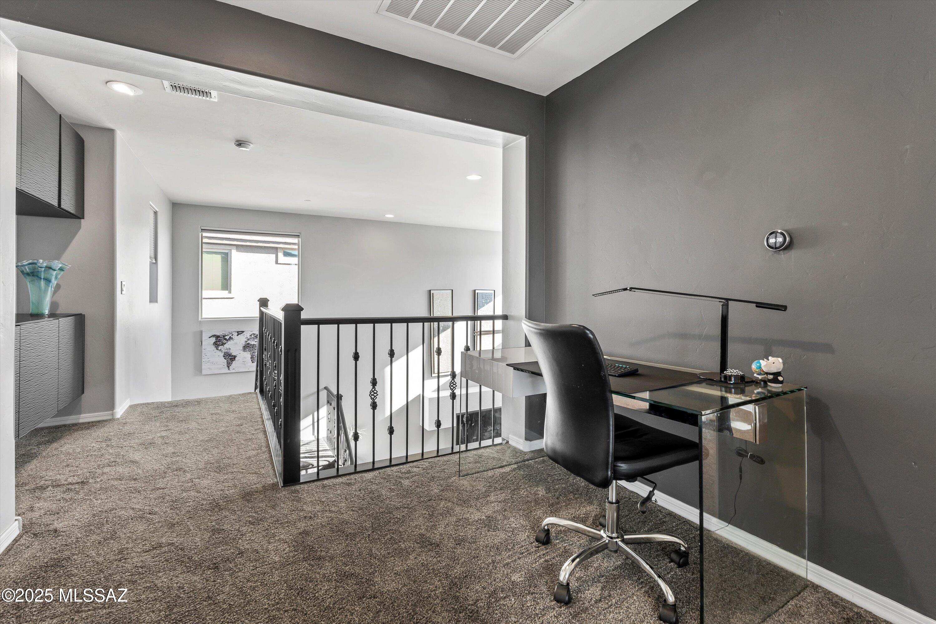 5846 S Clonmellon Avenue