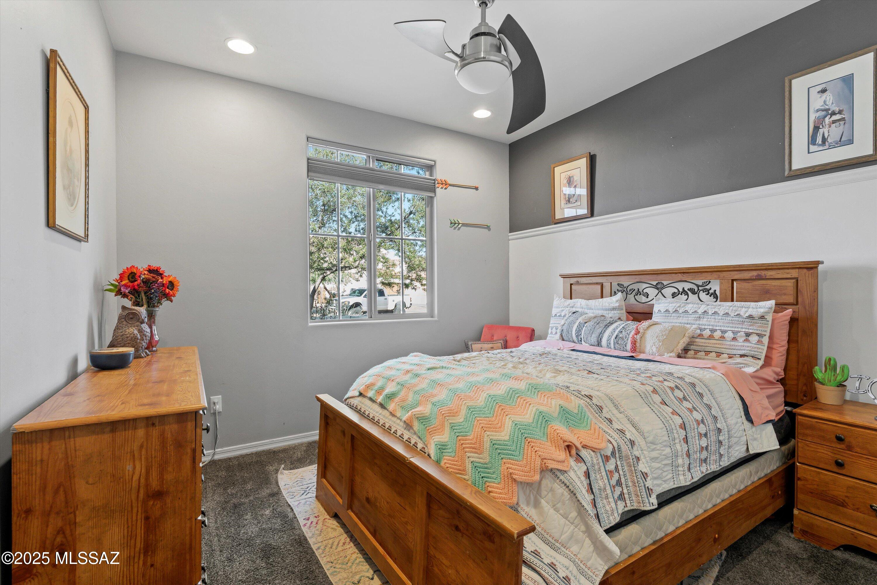 5846 S Clonmellon Avenue