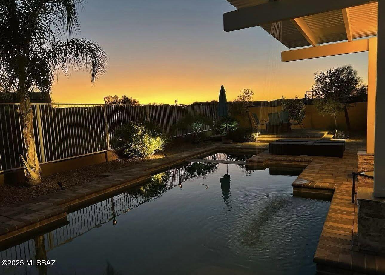 5846 S Clonmellon Avenue