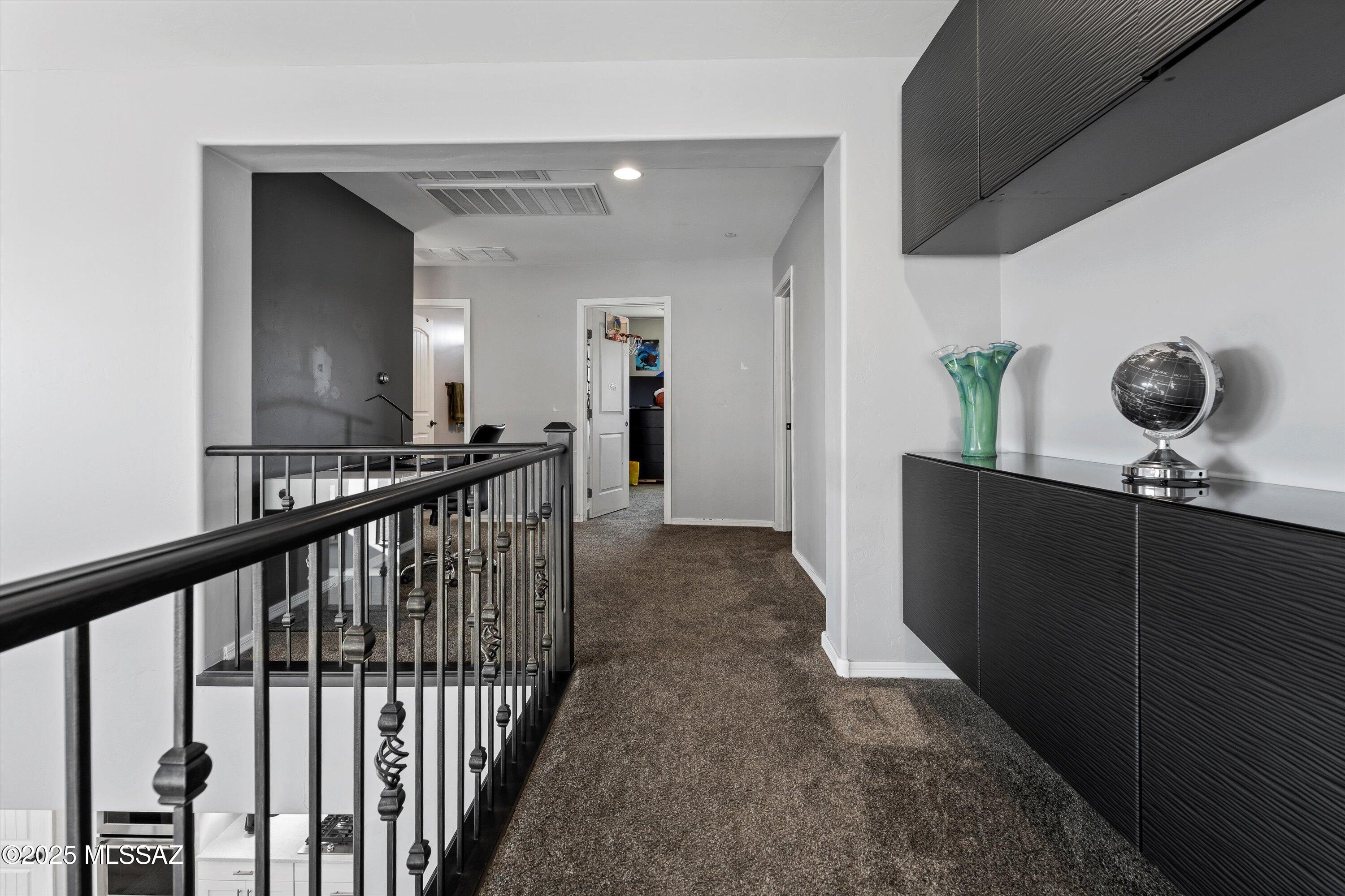 5846 S Clonmellon Avenue