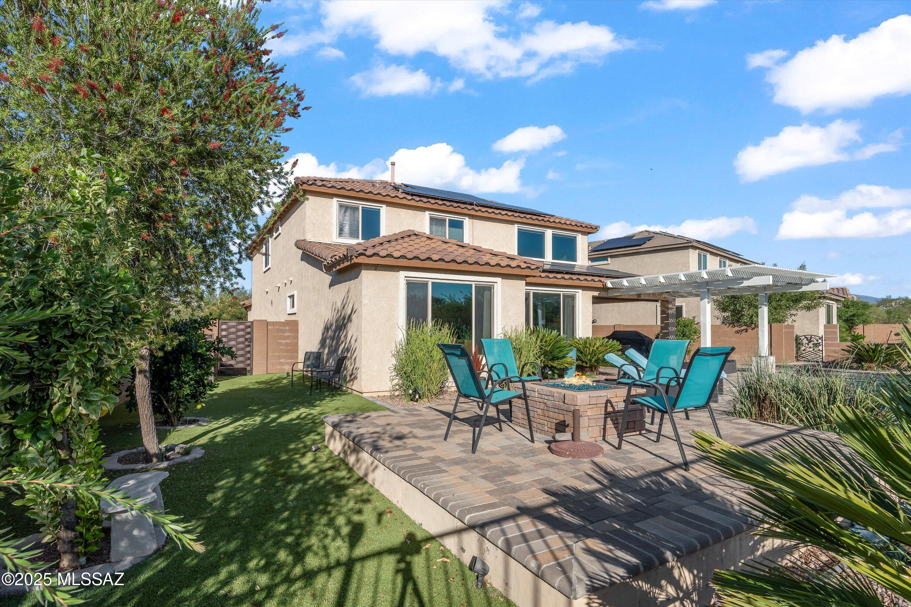 5846 S Clonmellon Avenue