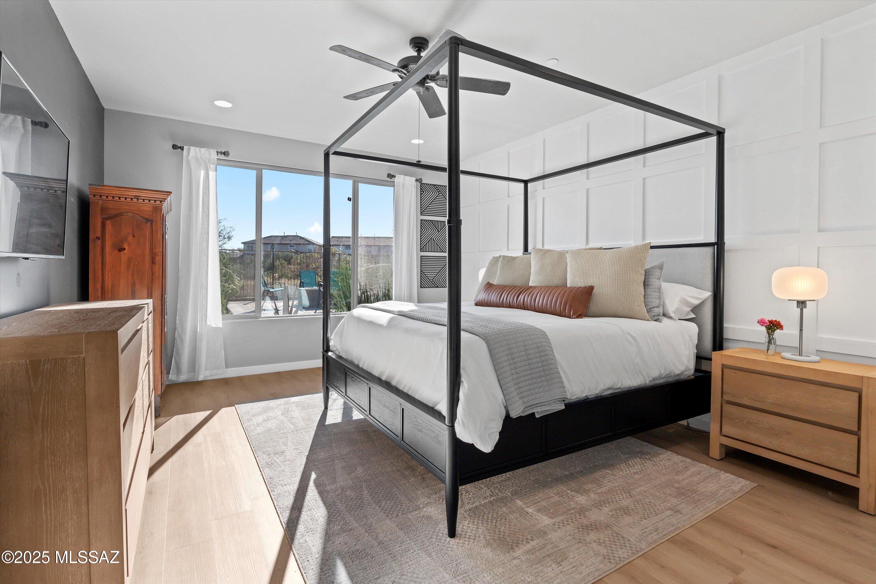 5846 S Clonmellon Avenue