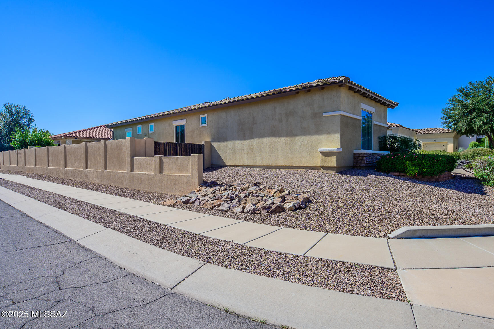 70 E Camino Tierra Montana