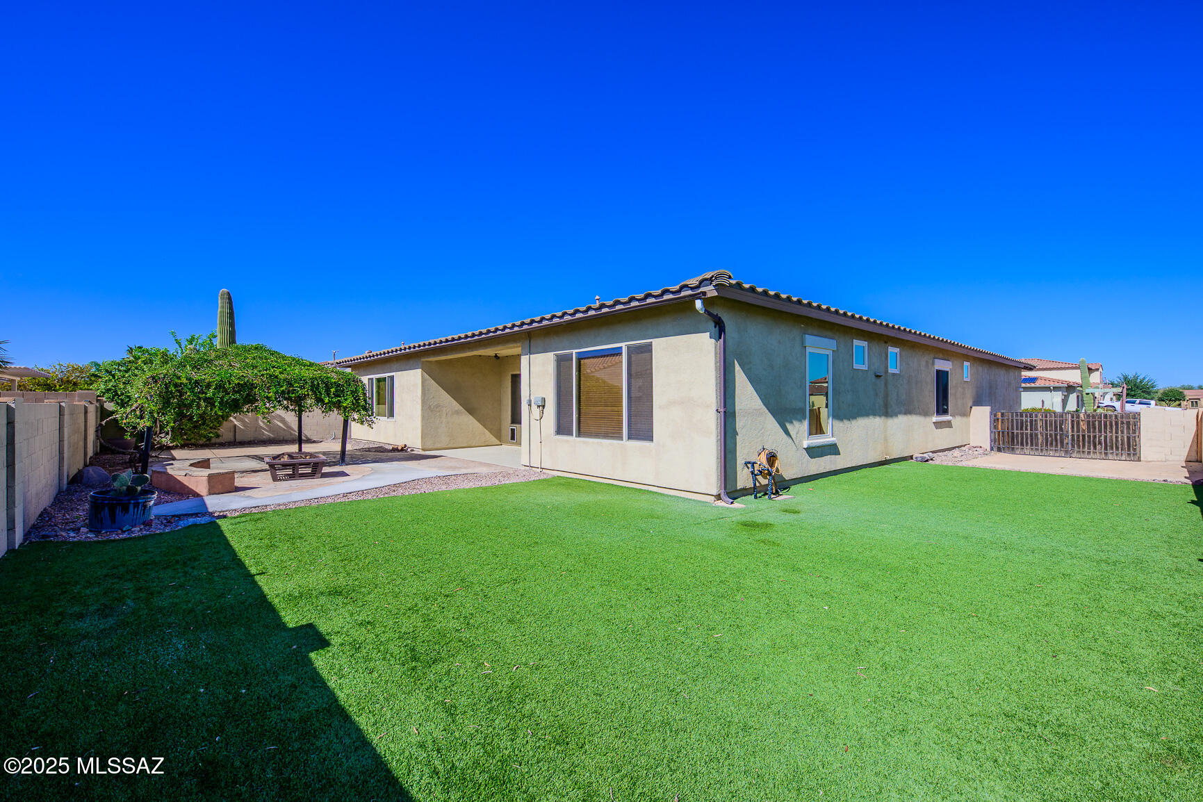 70 E Camino Tierra Montana