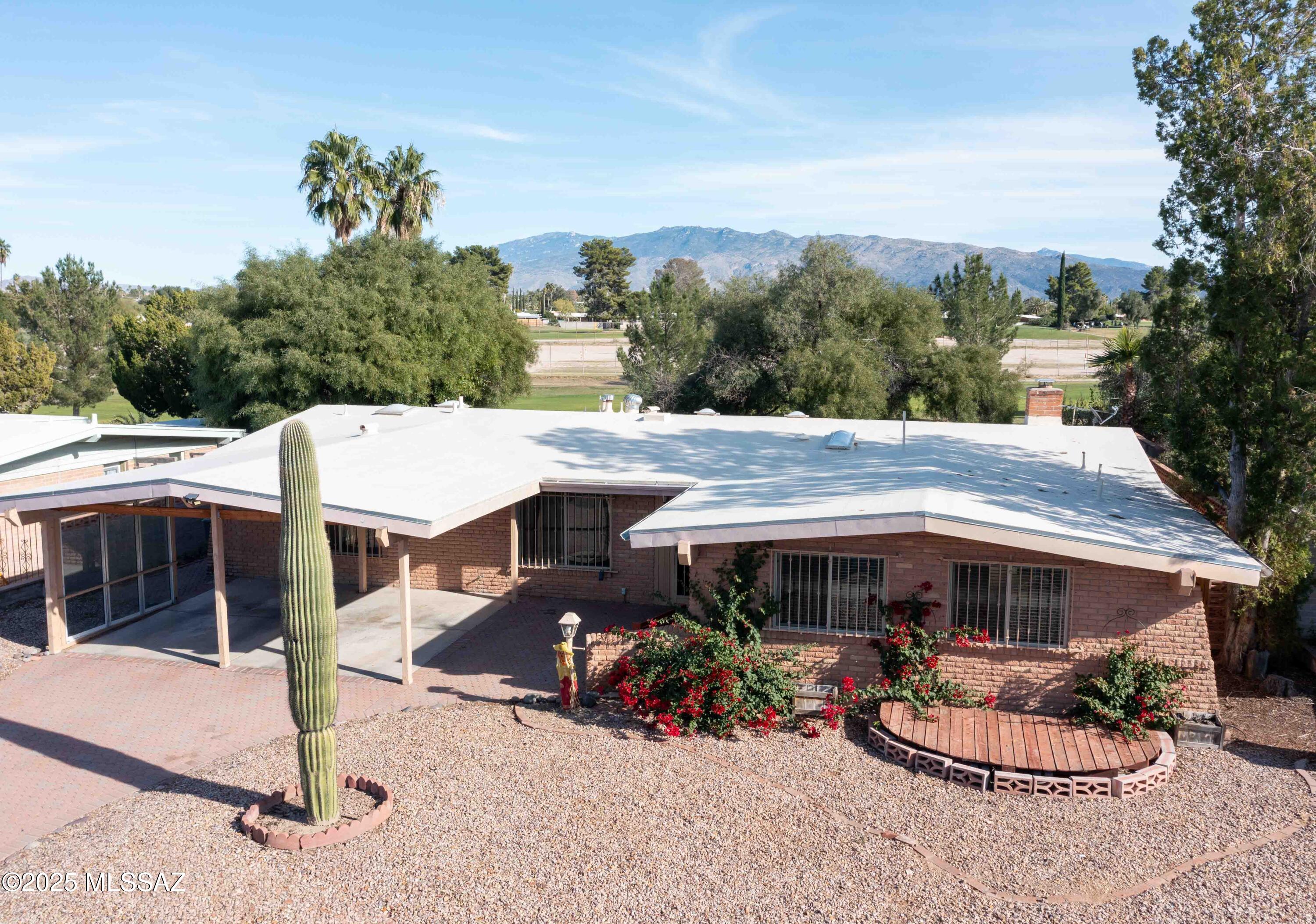 2219 S Pebble Beach Avenue