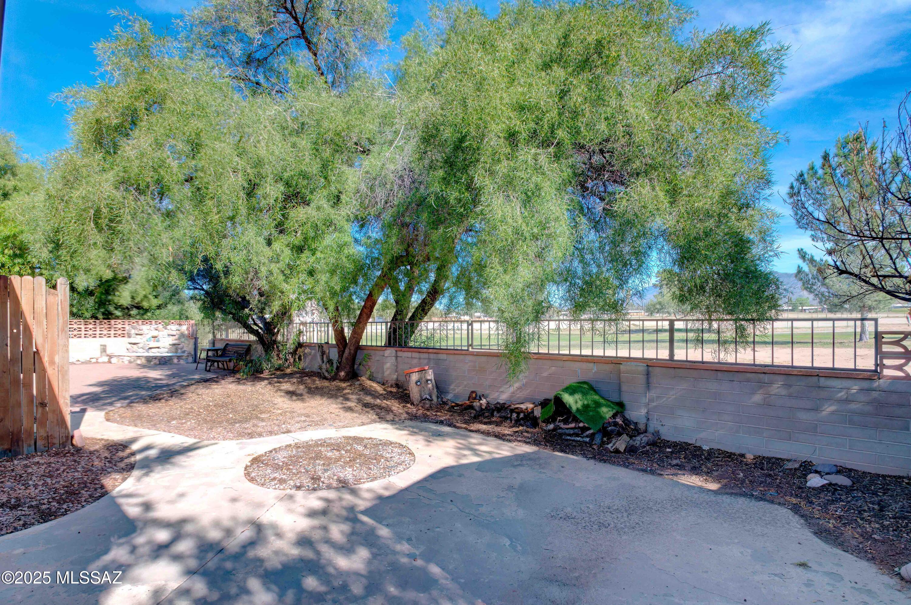 2219 S Pebble Beach Avenue