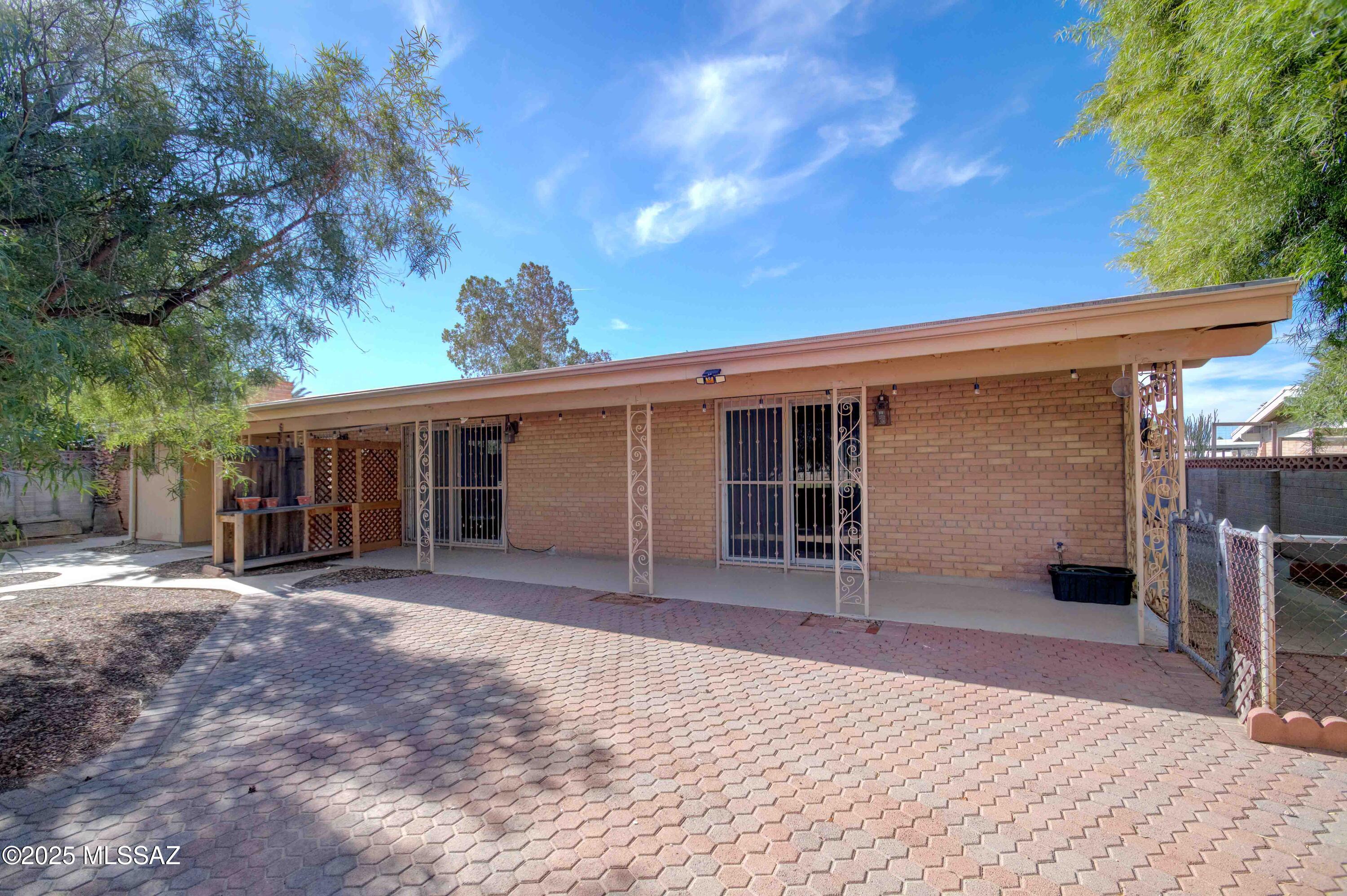 2219 S Pebble Beach Avenue