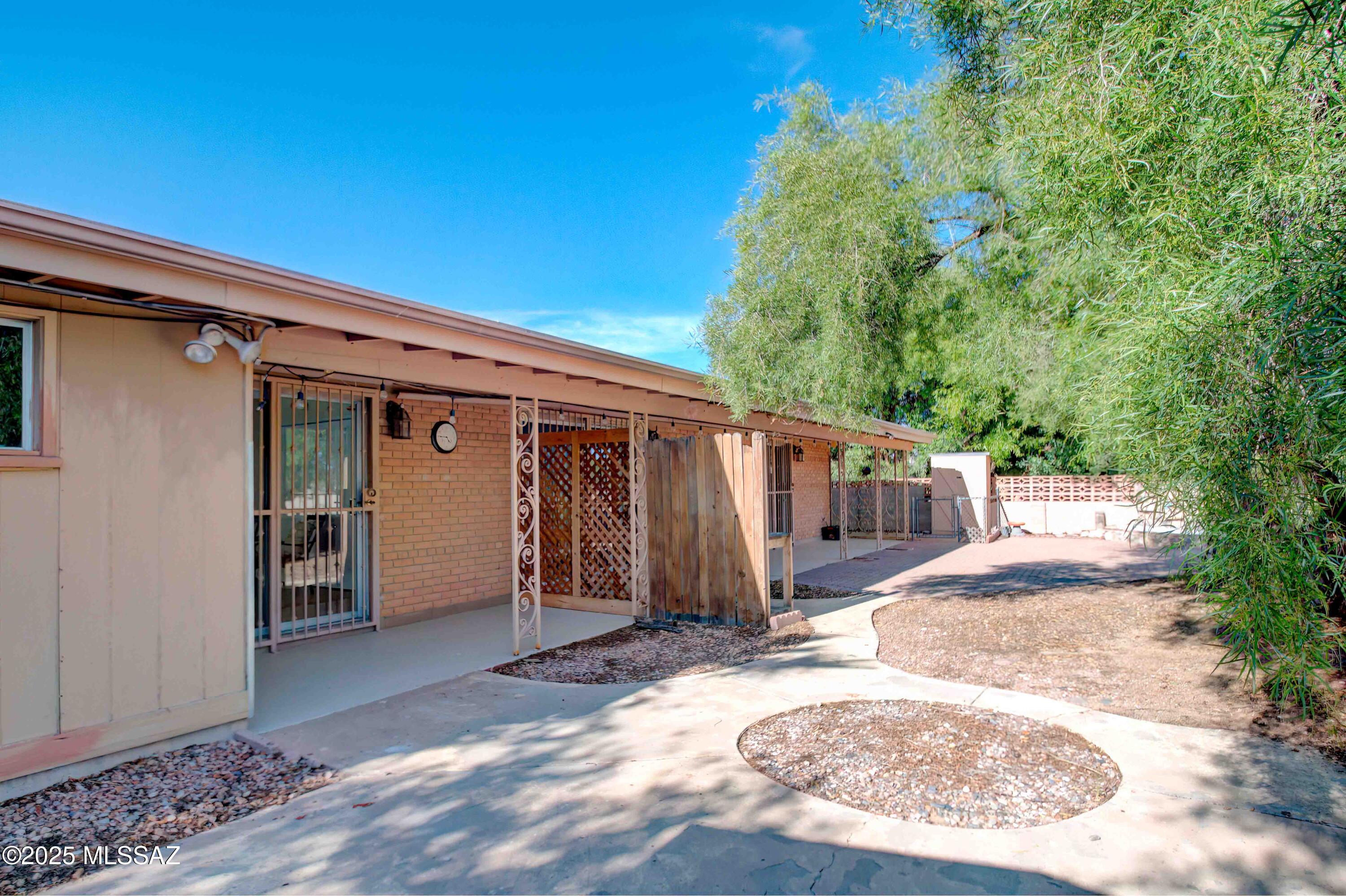 2219 S Pebble Beach Avenue