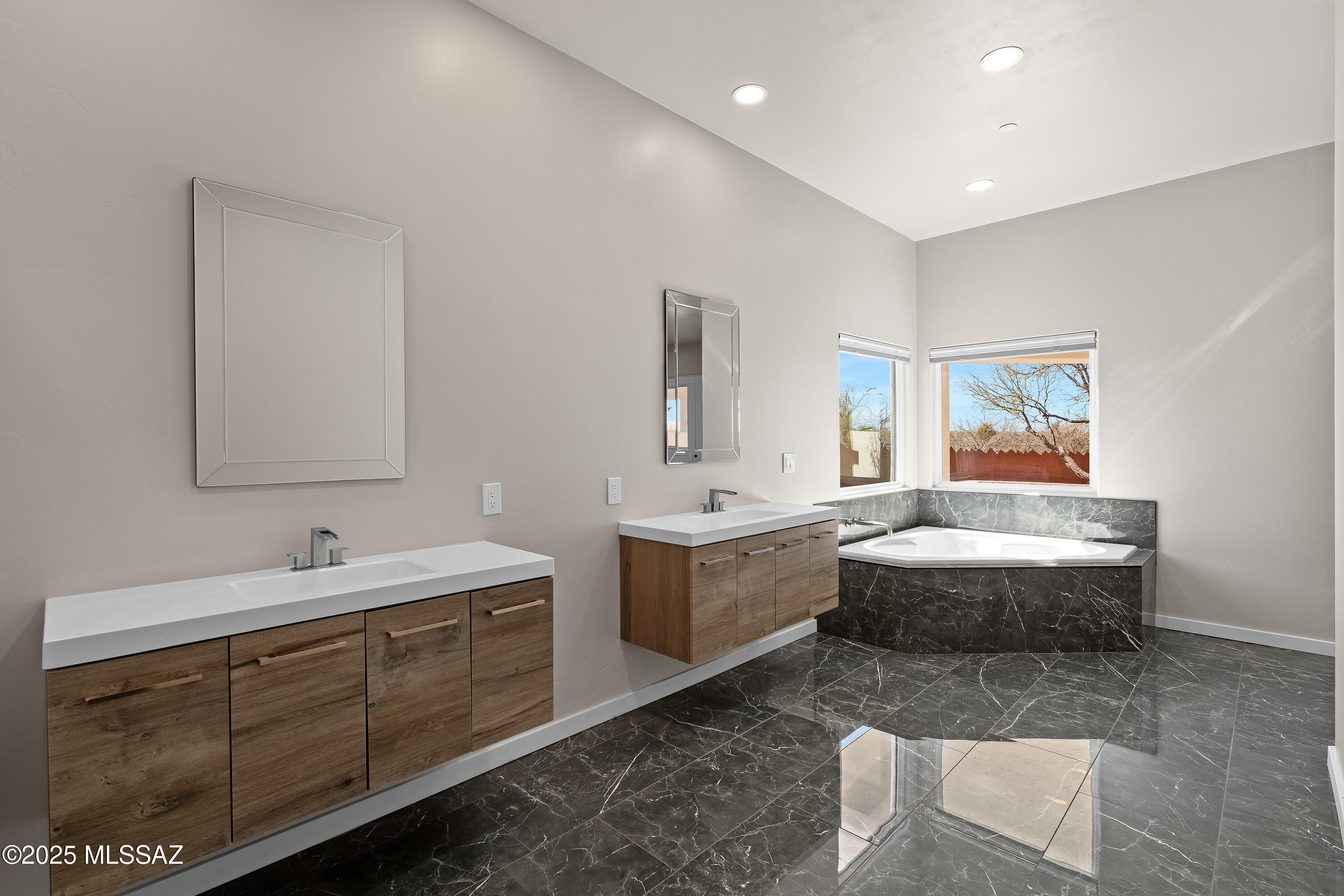 2891 N Wentworth Road