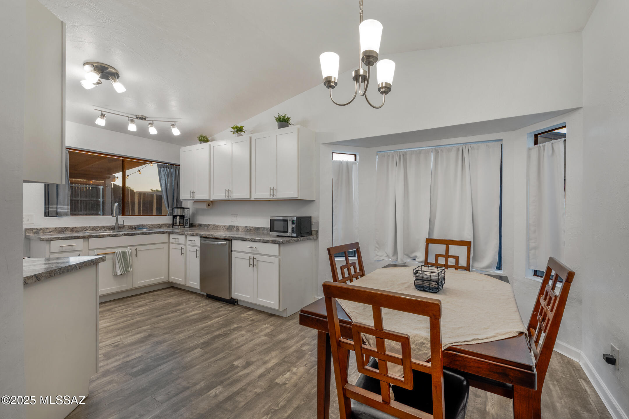 2625 W Flamebrook Road