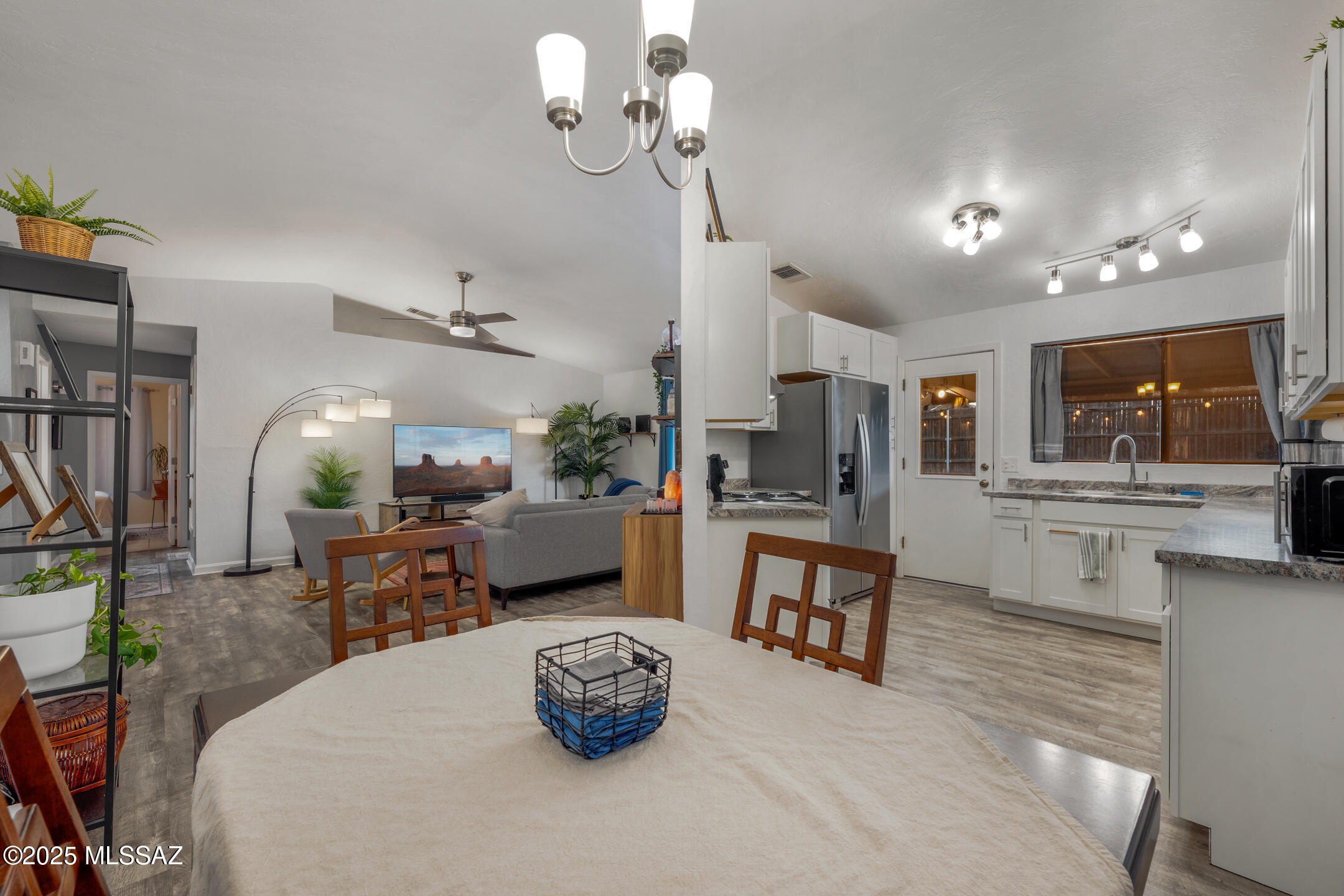 2625 W Flamebrook Road