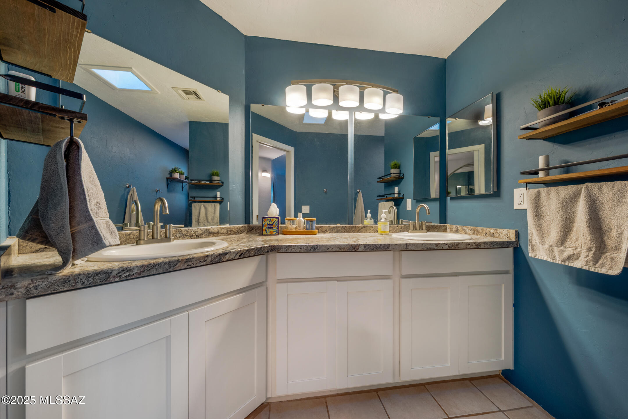 2625 W Flamebrook Road