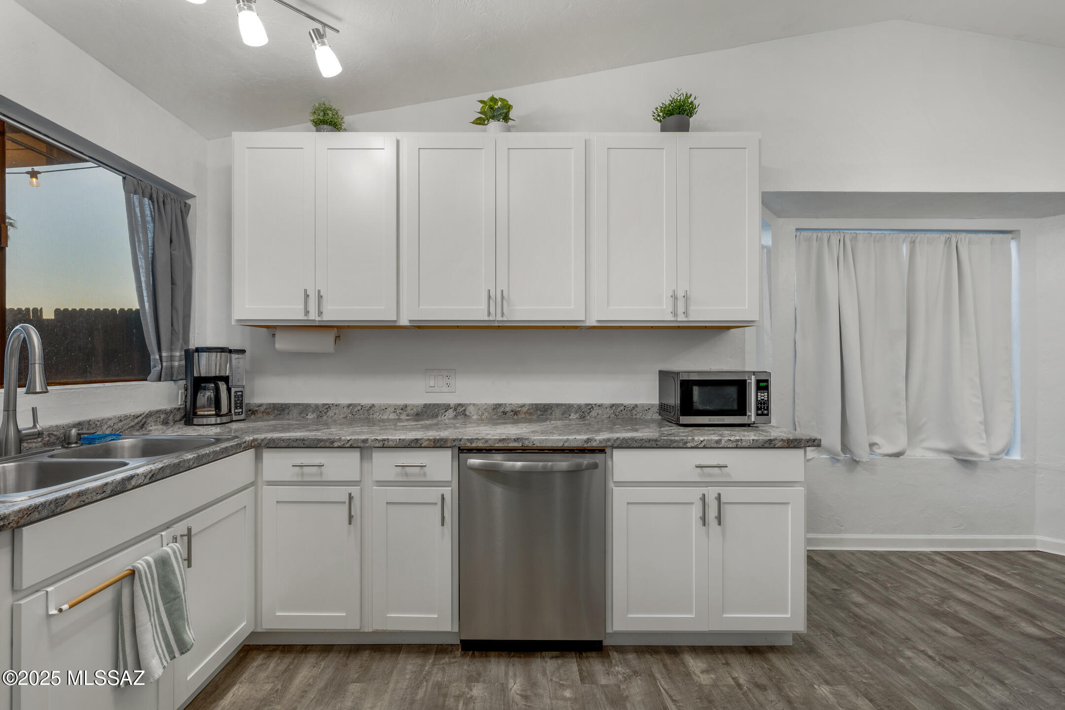 2625 W Flamebrook Road