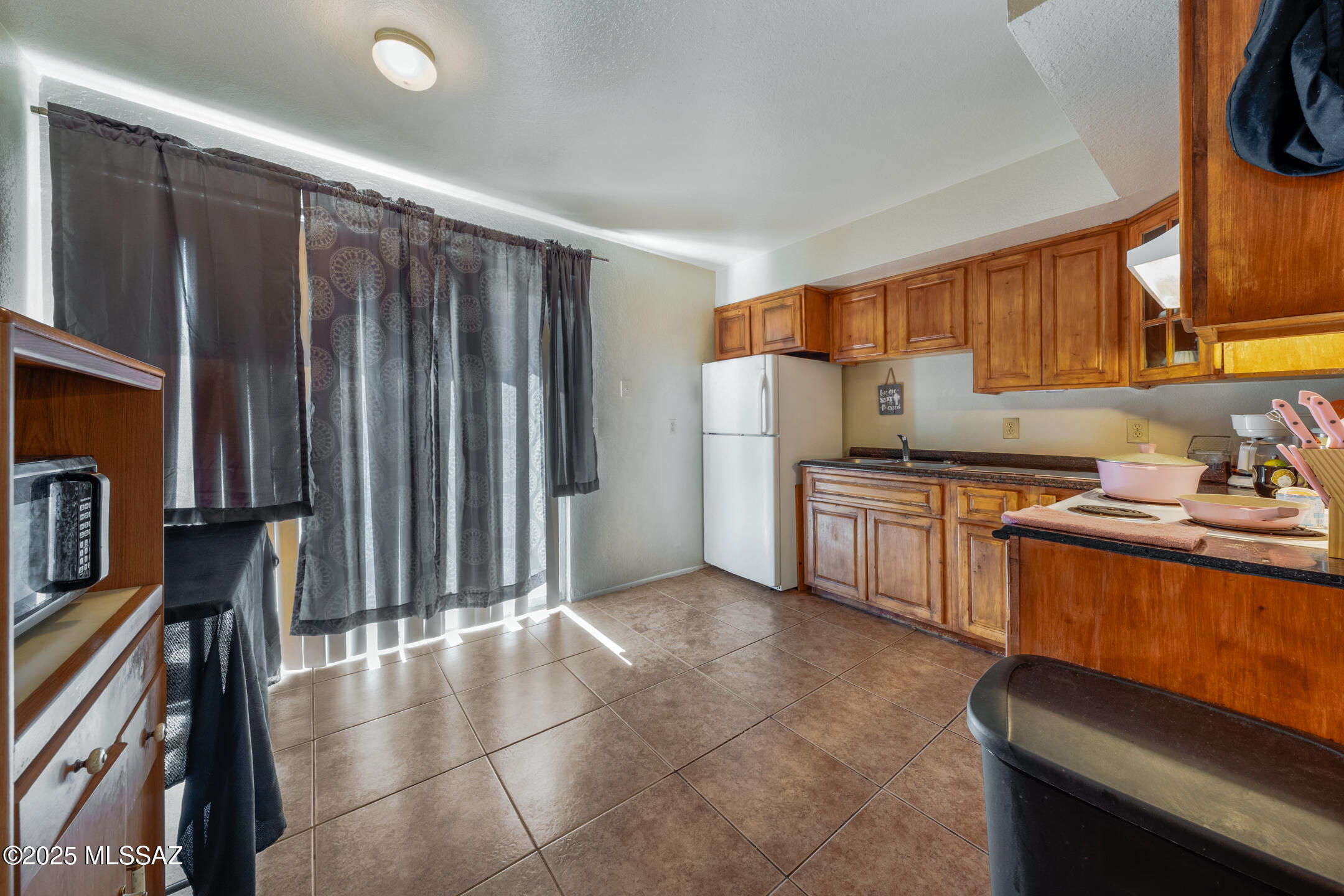 2275 W Dakota Street