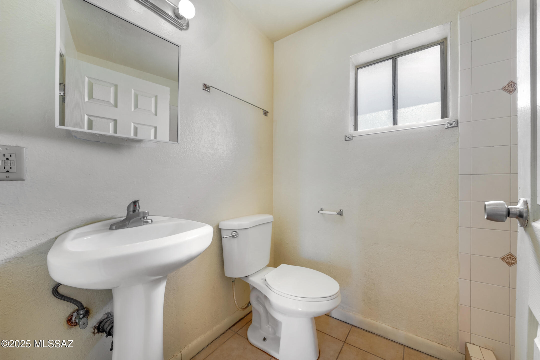 2275 W Dakota Street