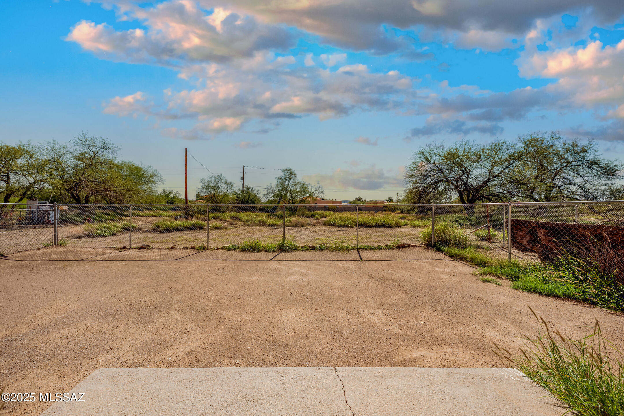 2275 W Dakota Street