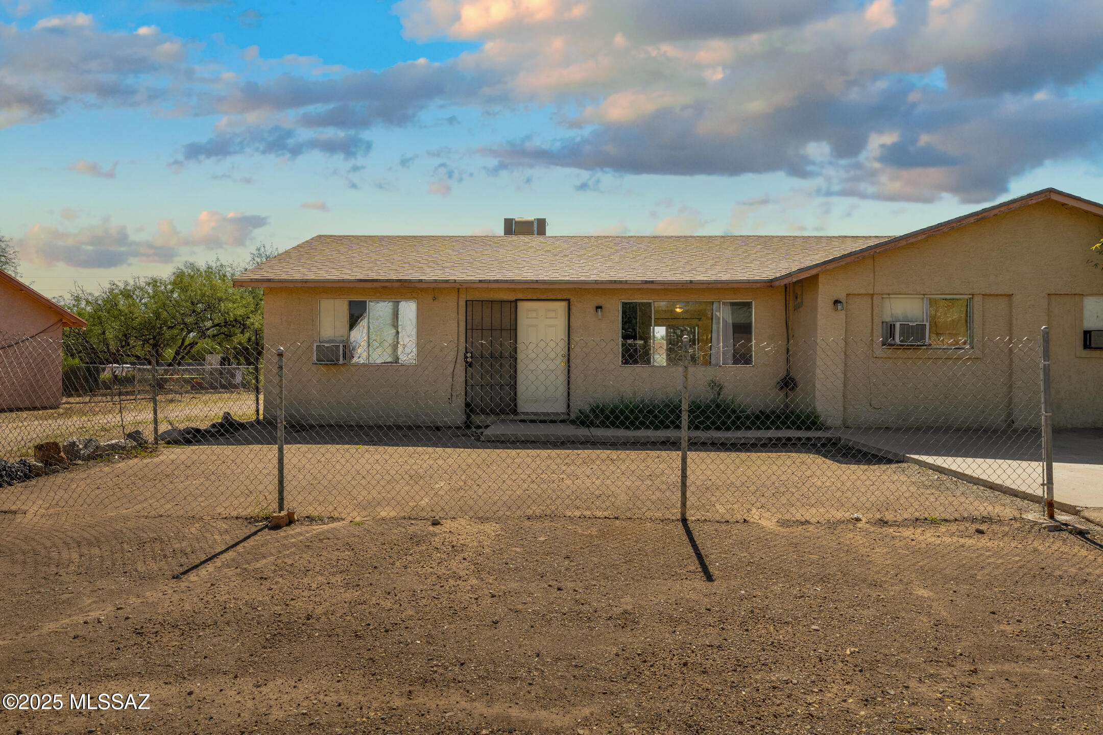 2275 W Dakota Street