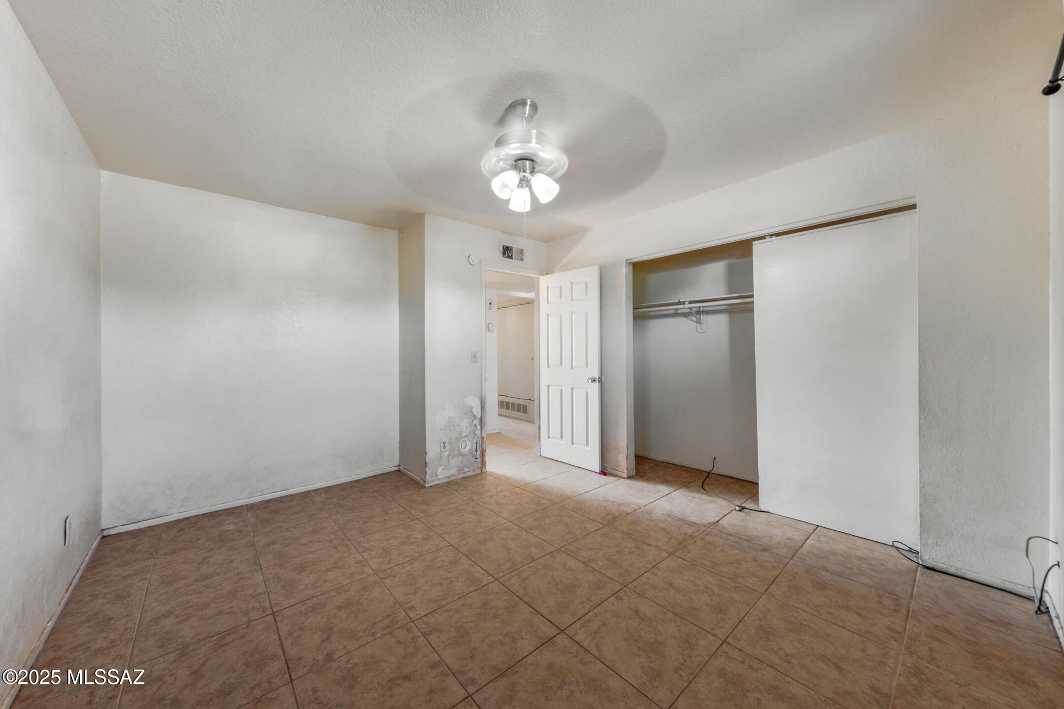 2275 W Dakota Street