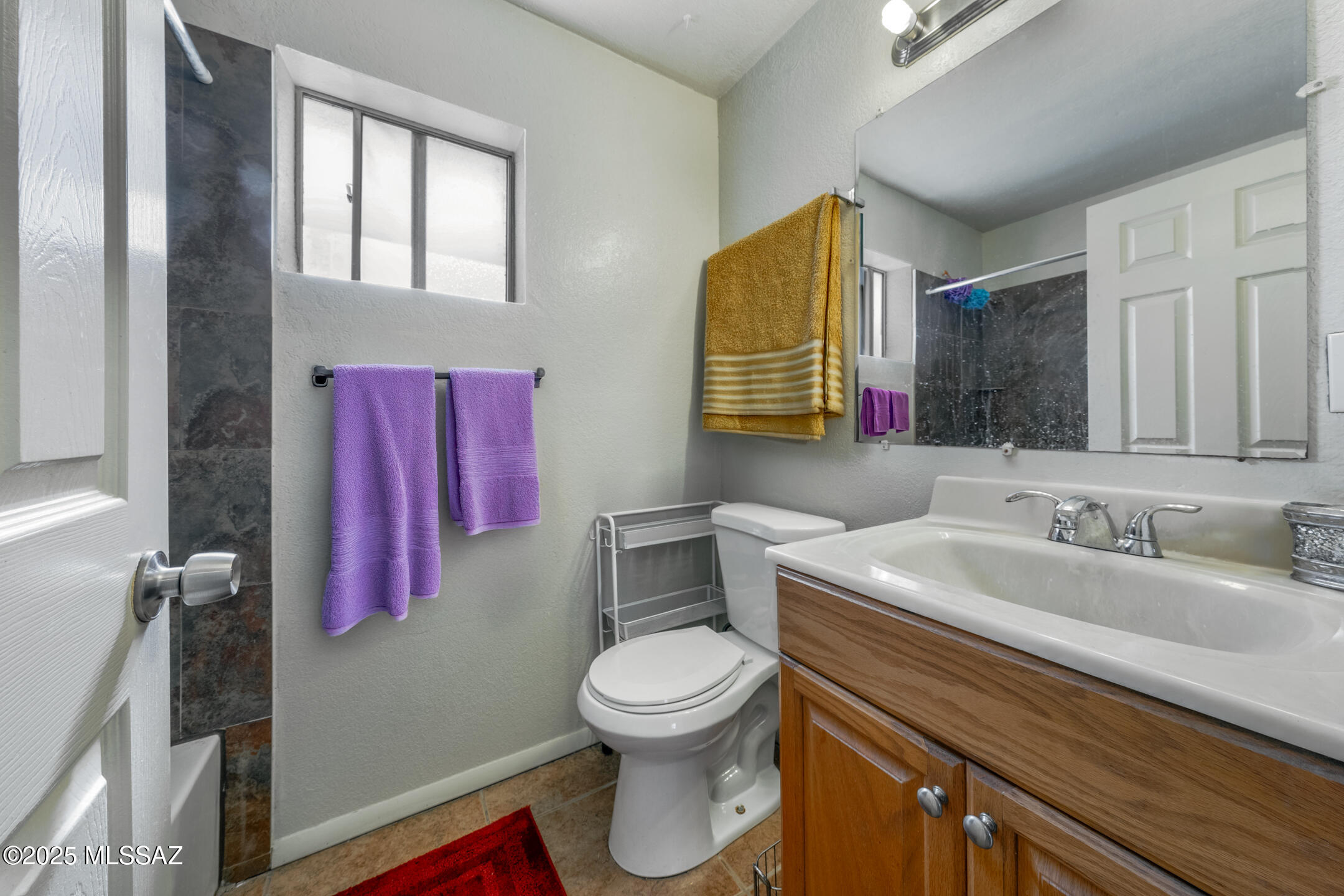 2275 W Dakota Street