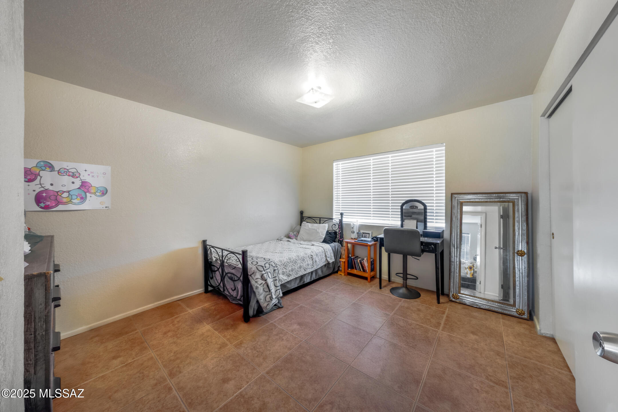 2275 W Dakota Street