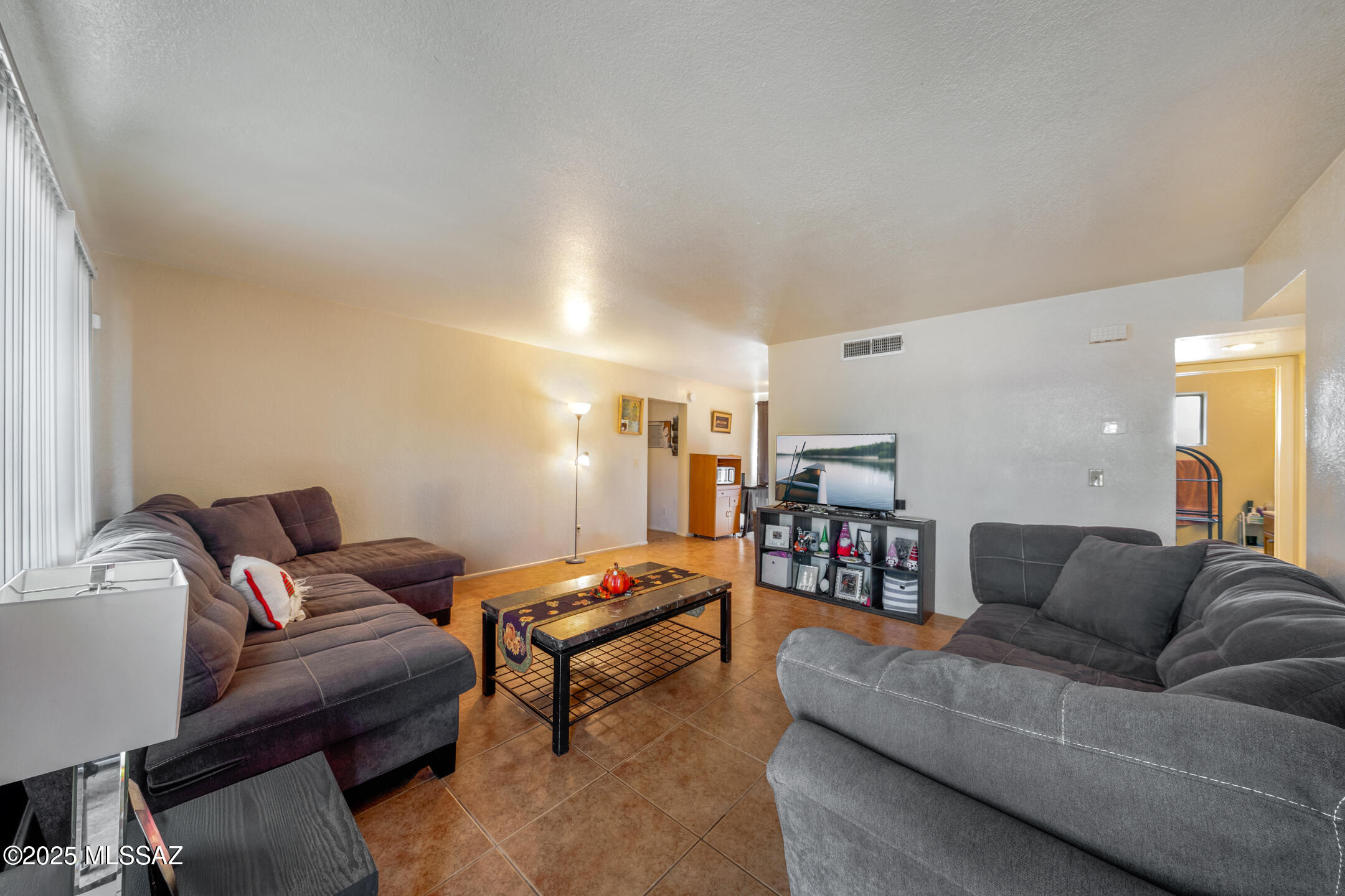 2275 W Dakota Street