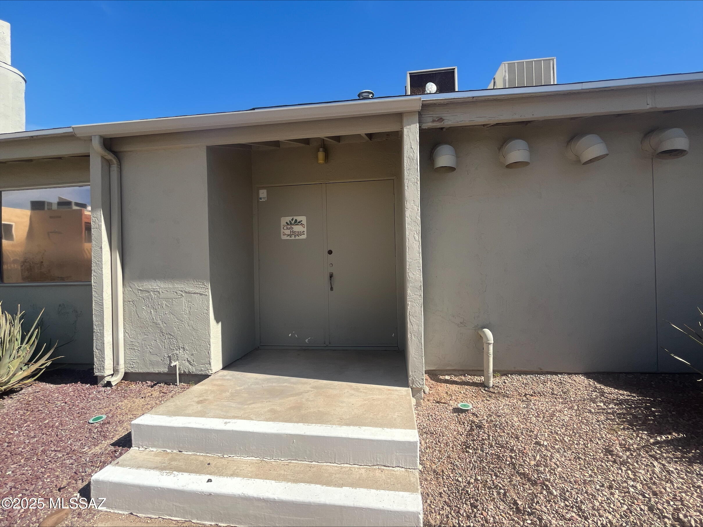 840 S Langley Avenue