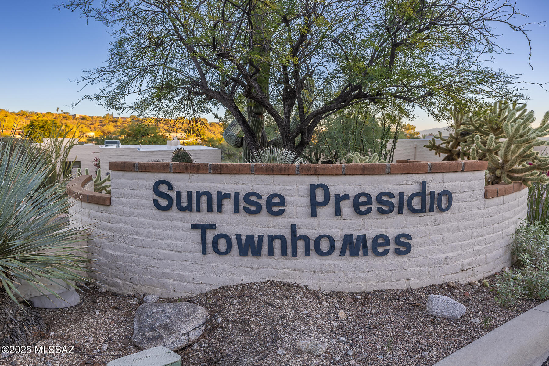 5348 N Camino De La Culebra