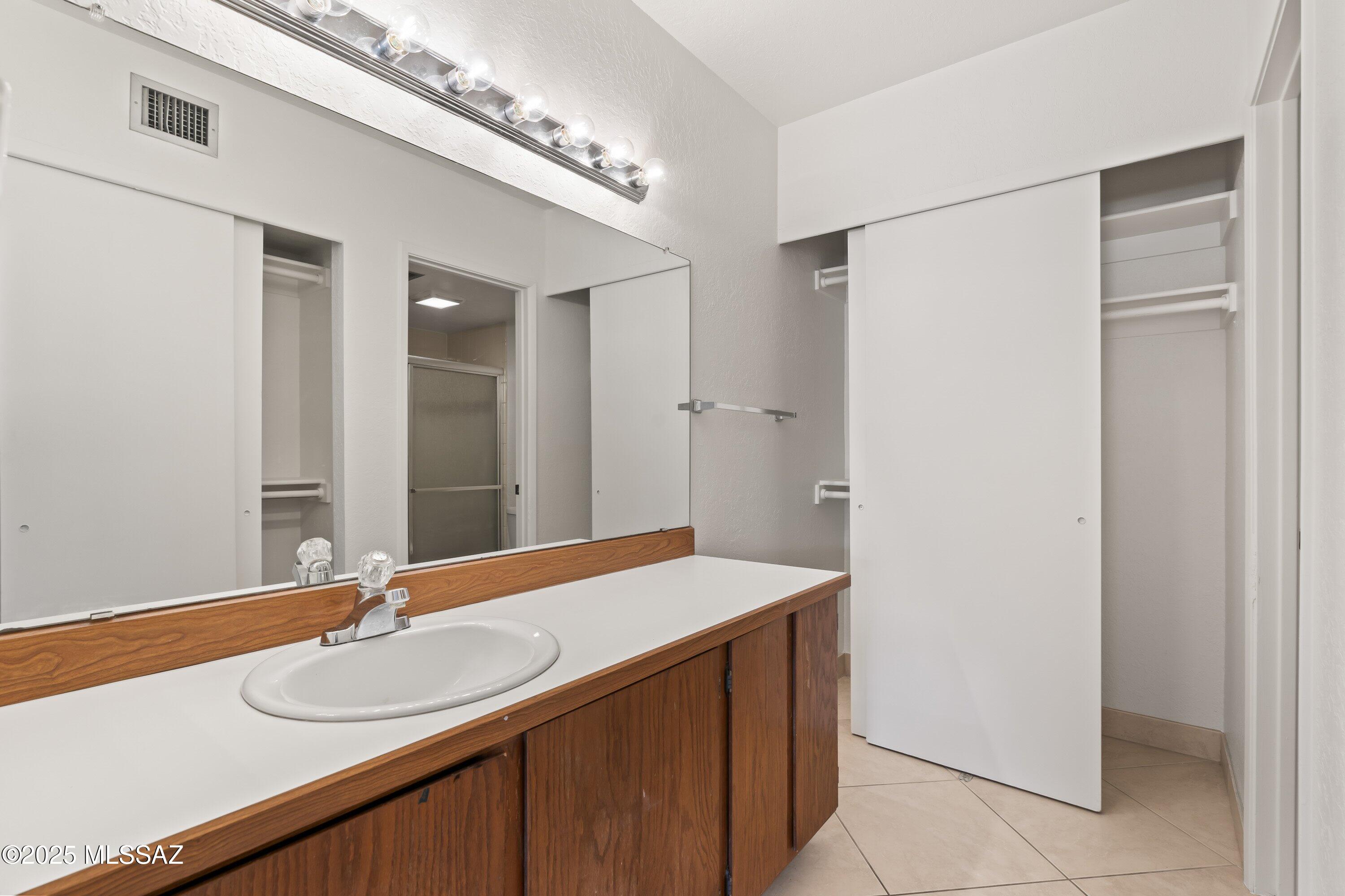 7932 E Colette Circle Unit: 223