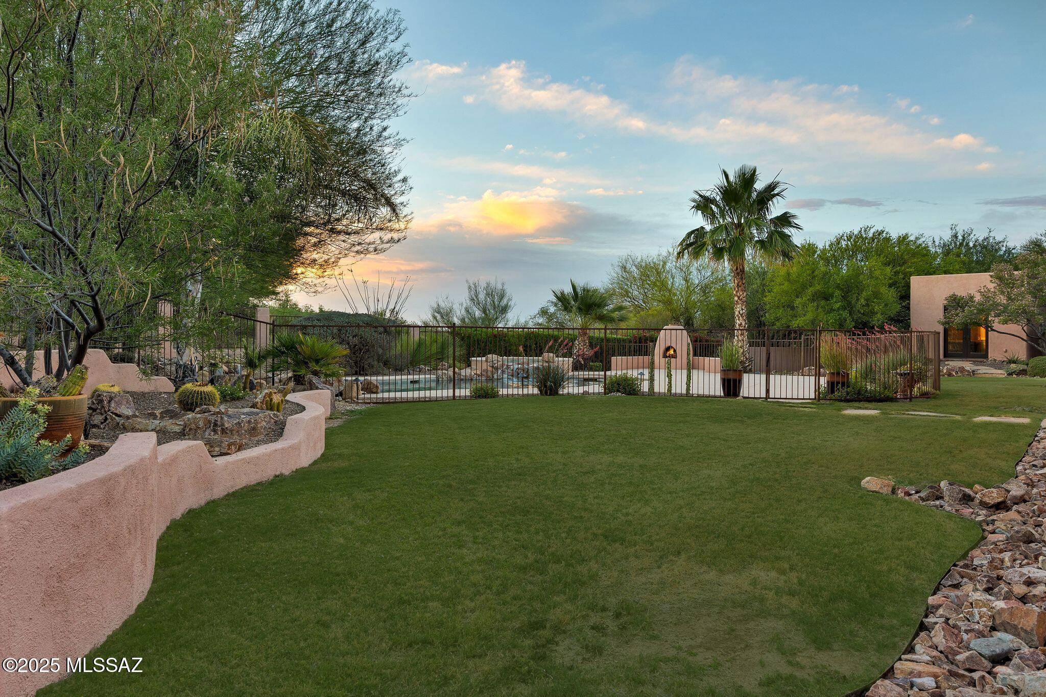 3276 W Tumamoc Drive